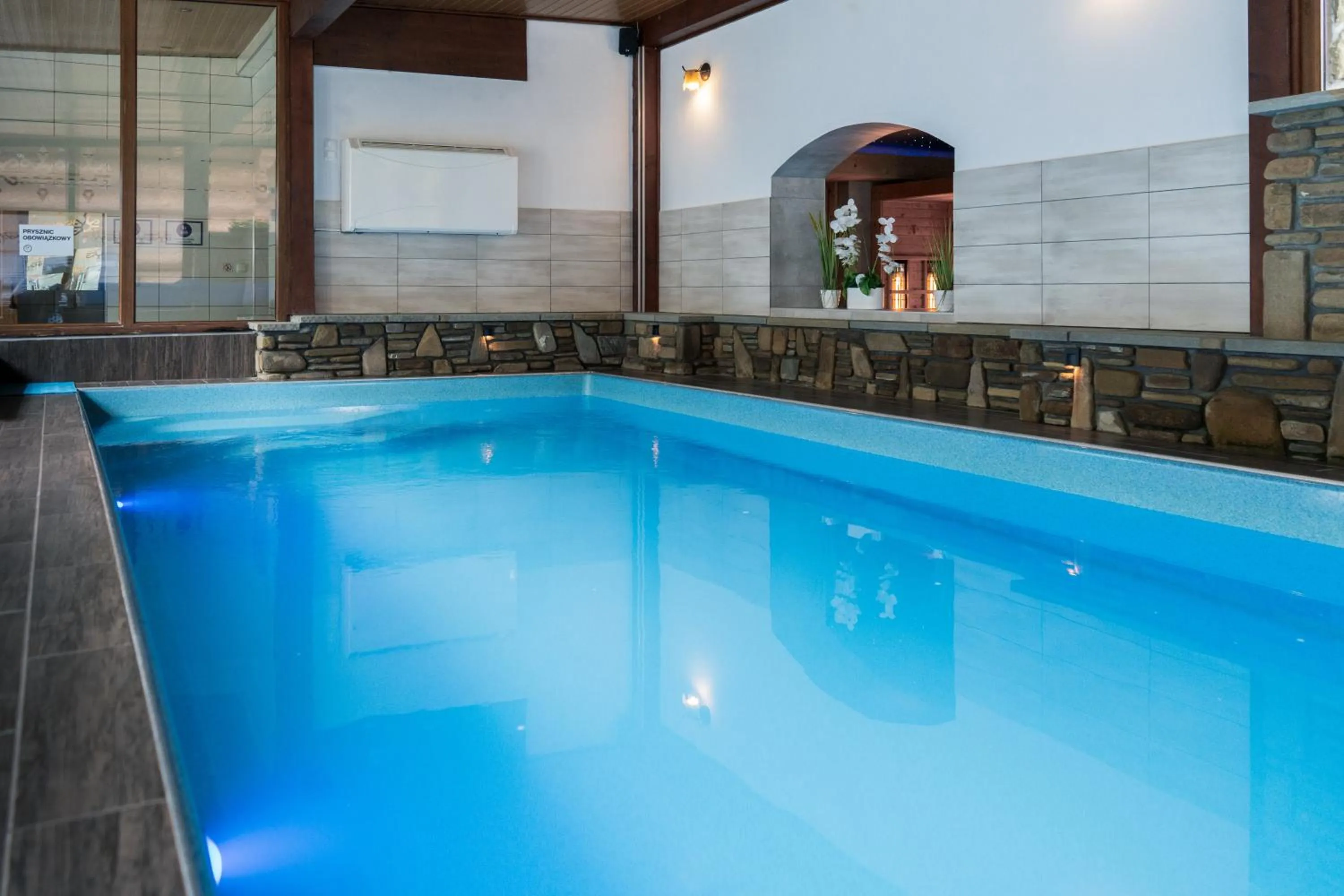 Swimming pool in Willa Baciarka-basen, sauny i jacuzzi