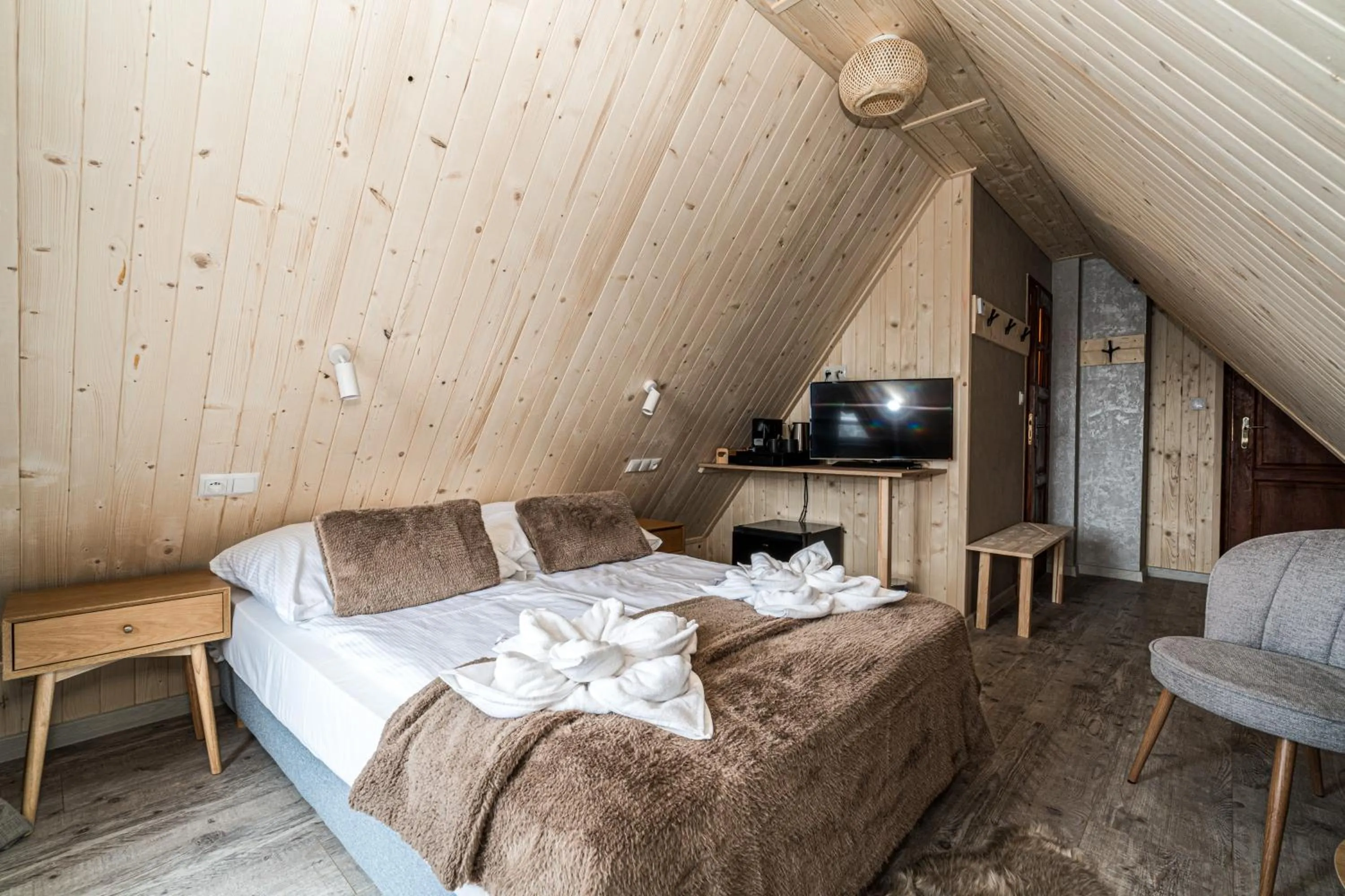 Bed in Willa Baciarka-basen, sauny i jacuzzi