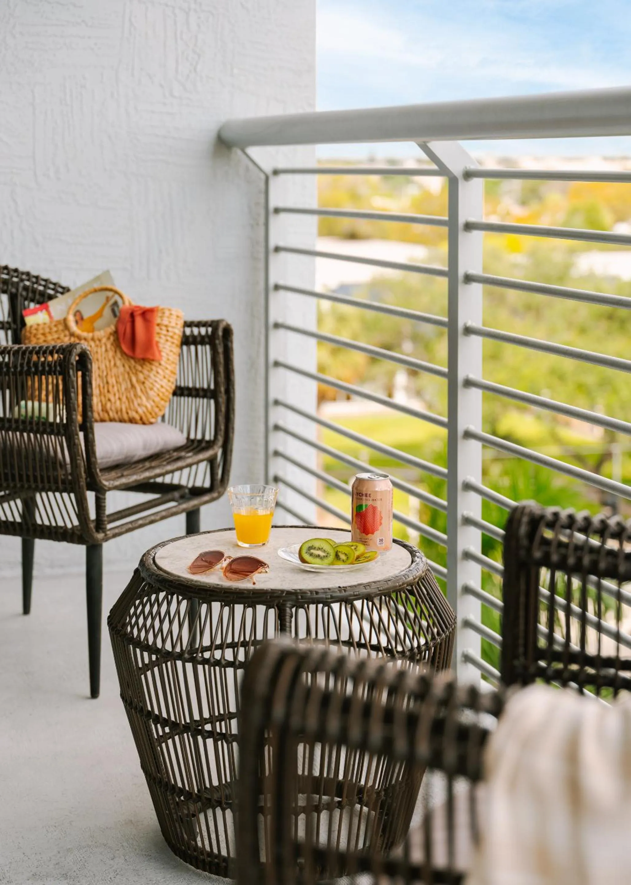 Living room in The Circ powered by Sonder