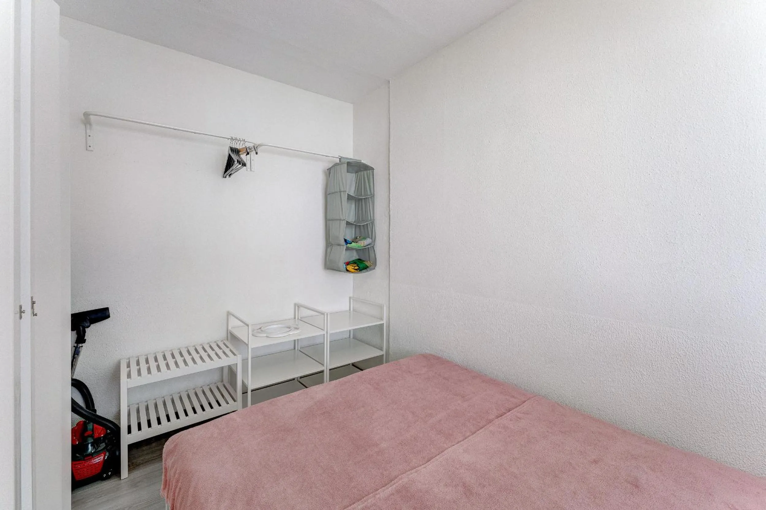 storage, Bed in Cozy apartment in Costa del Silencio