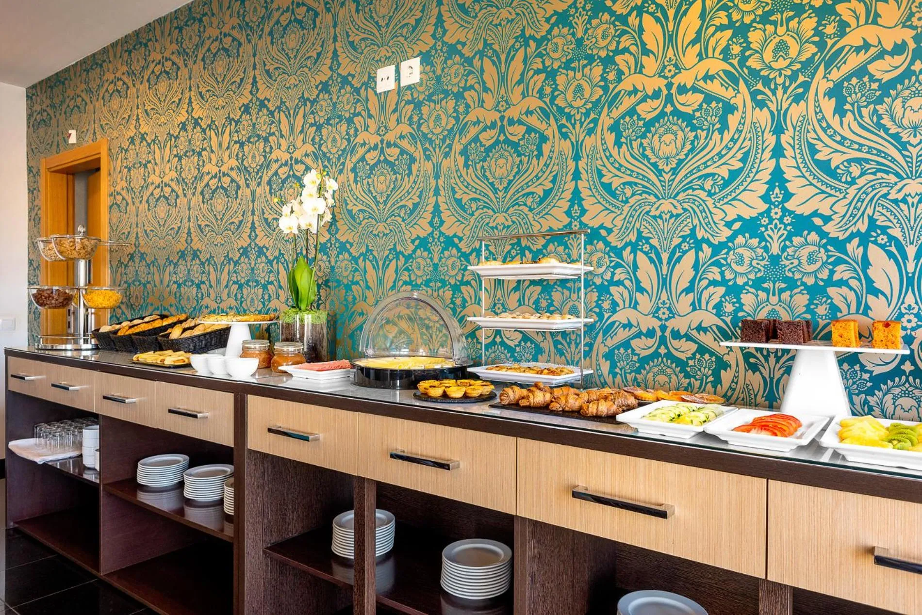 Buffet breakfast in Hotel DAH - Dom Afonso Henriques