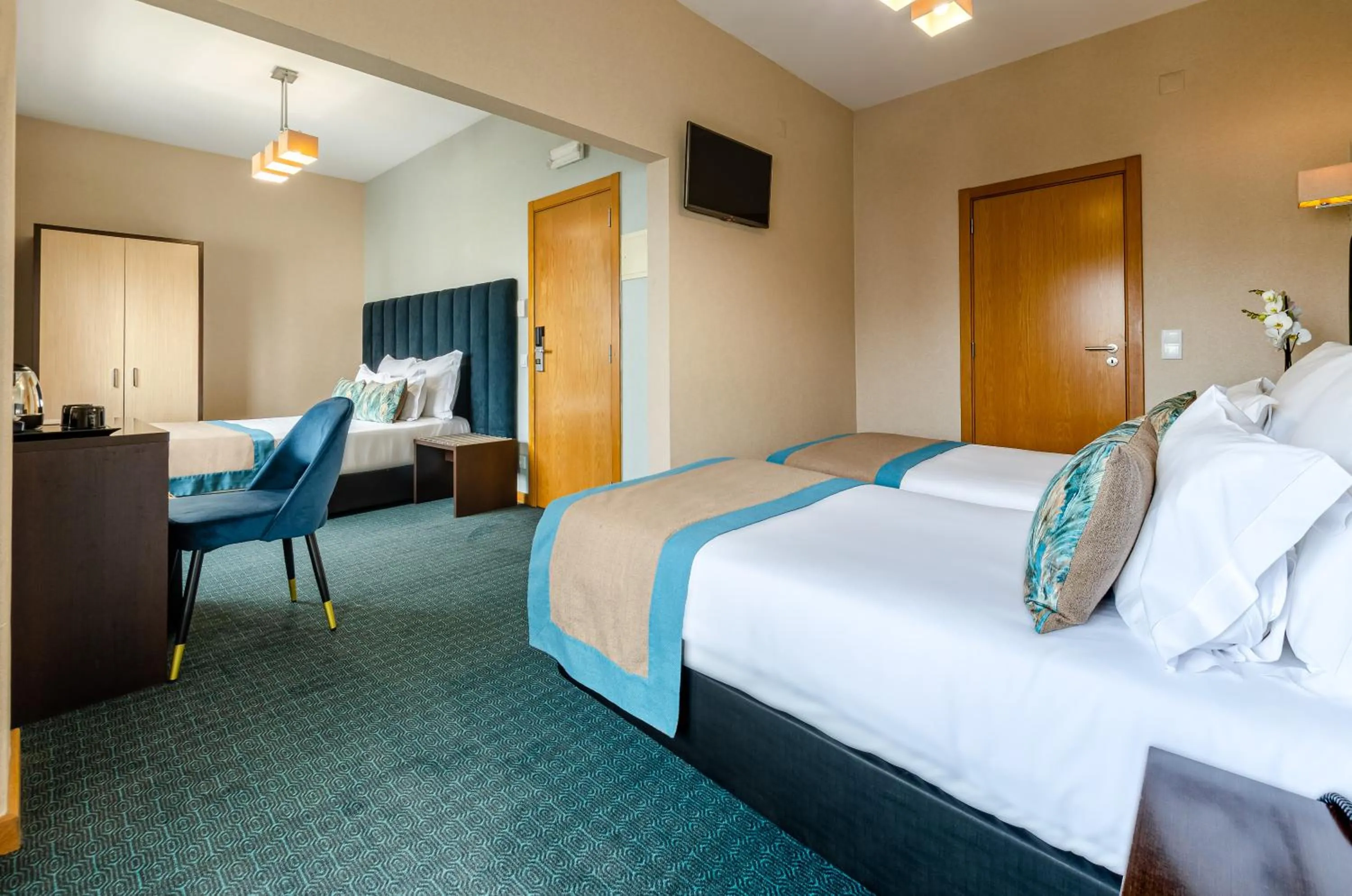 Bedroom, Bed in Hotel DAH - Dom Afonso Henriques