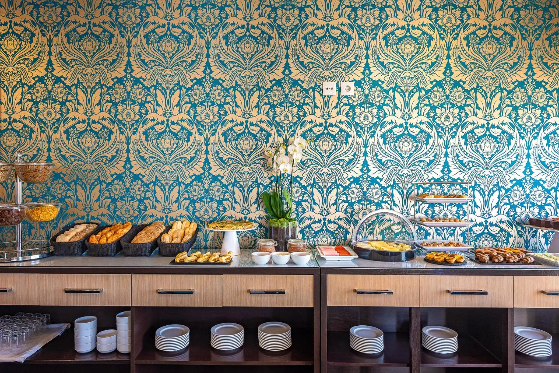 Buffet breakfast in Hotel DAH - Dom Afonso Henriques