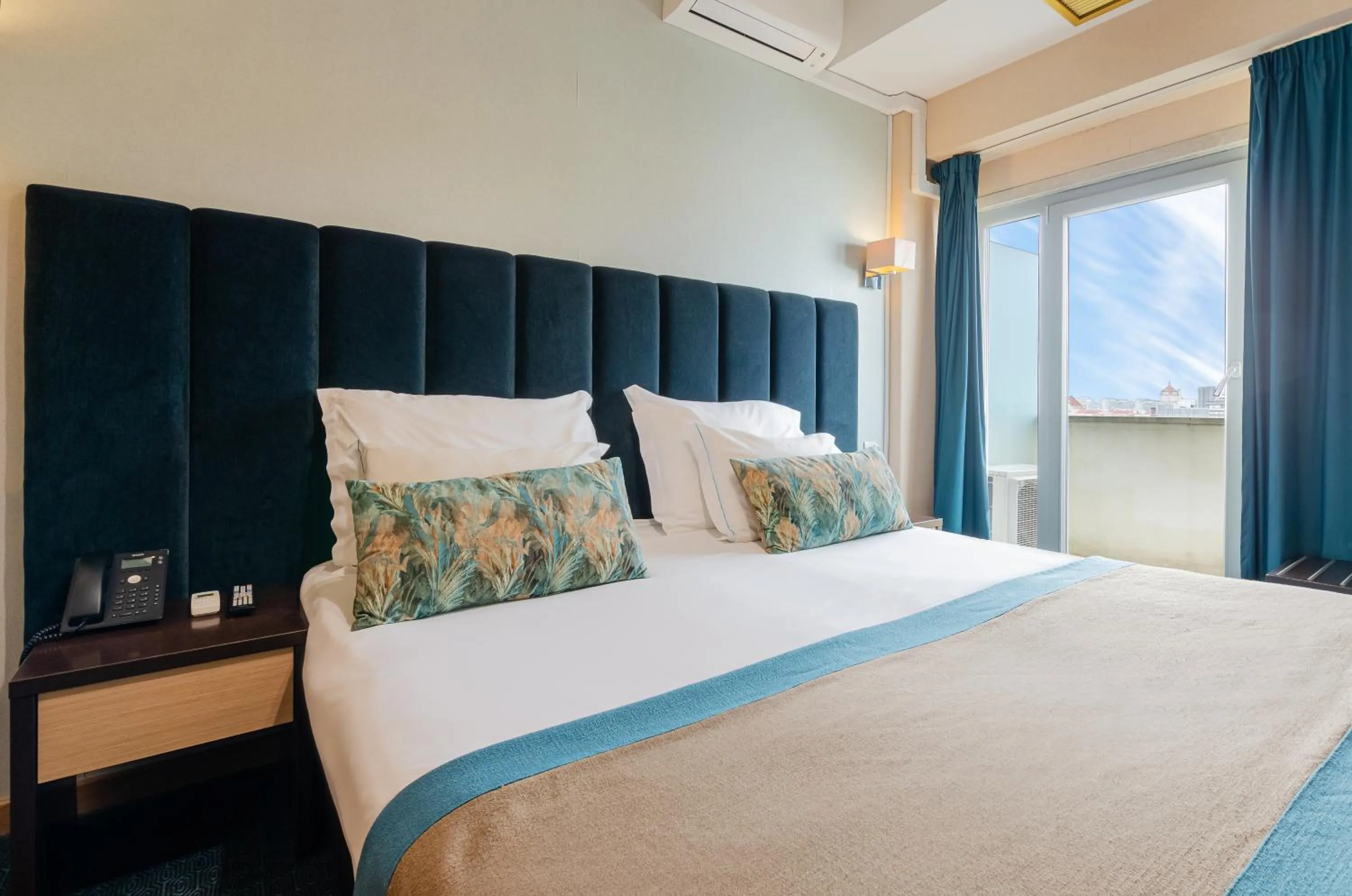 Bedroom, Bed in Hotel DAH - Dom Afonso Henriques