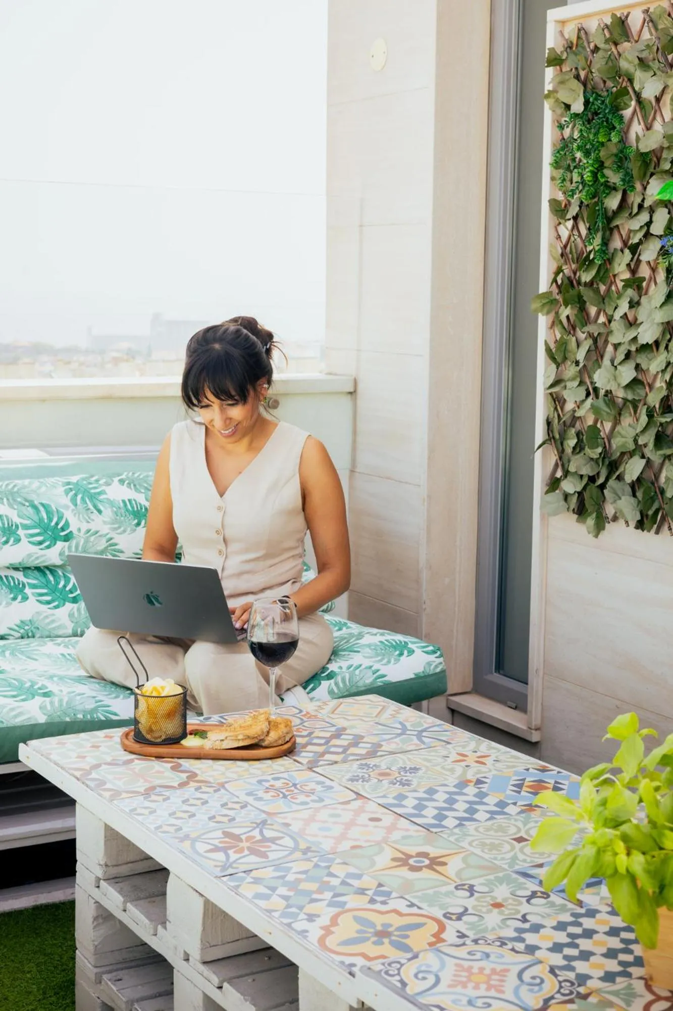 Balcony/Terrace, Bed in Hotel DAH - Dom Afonso Henriques