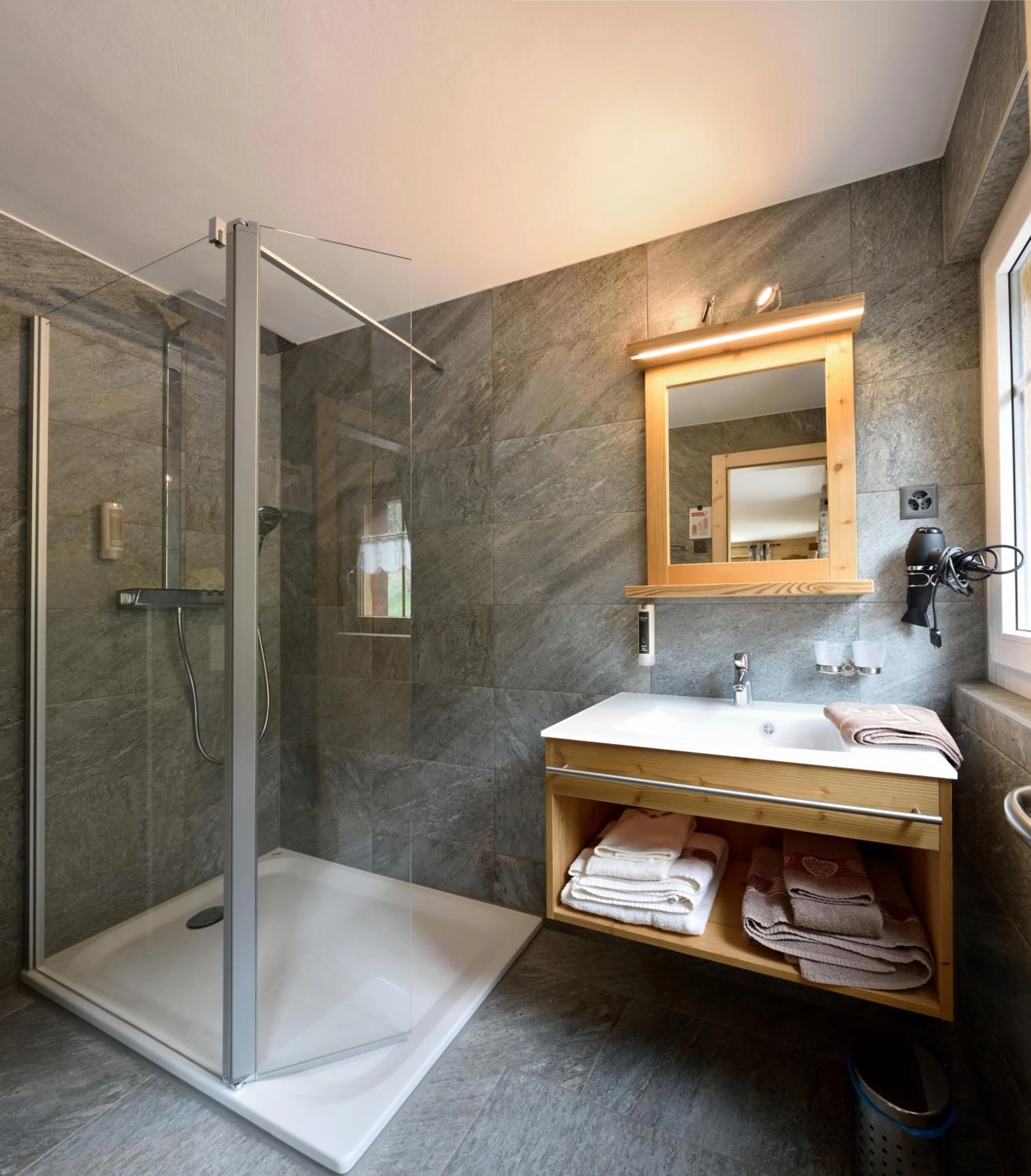 Bathroom in Hotel Les Mélèzes