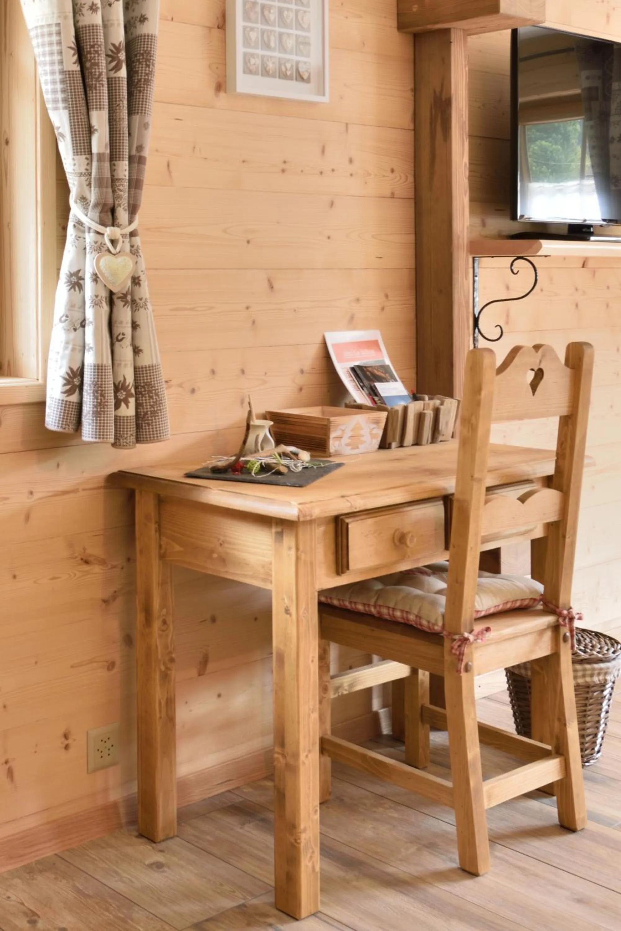 Seating area in Hotel Les Mélèzes