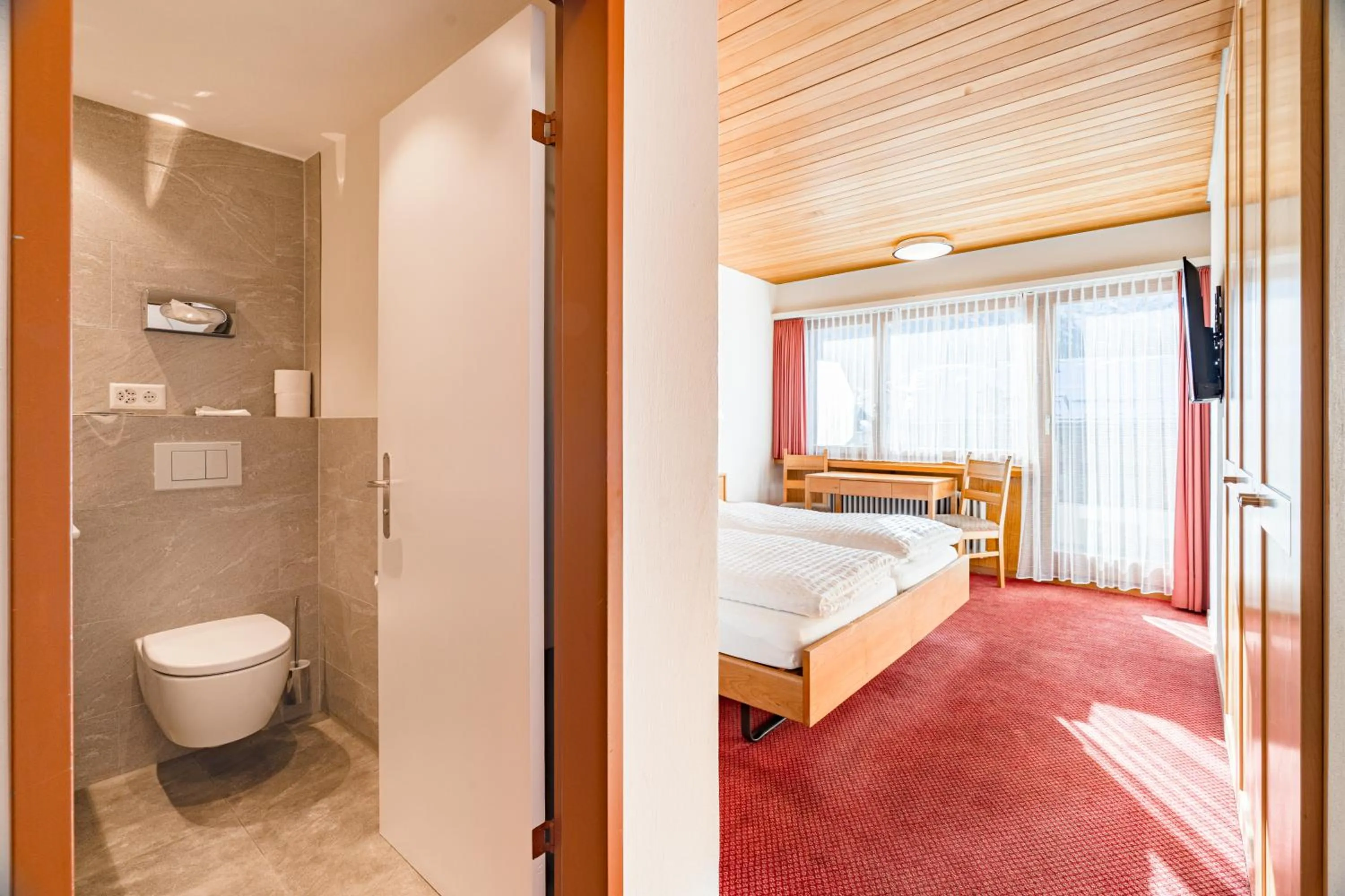 Bedroom, Bed in Hotel Parnass