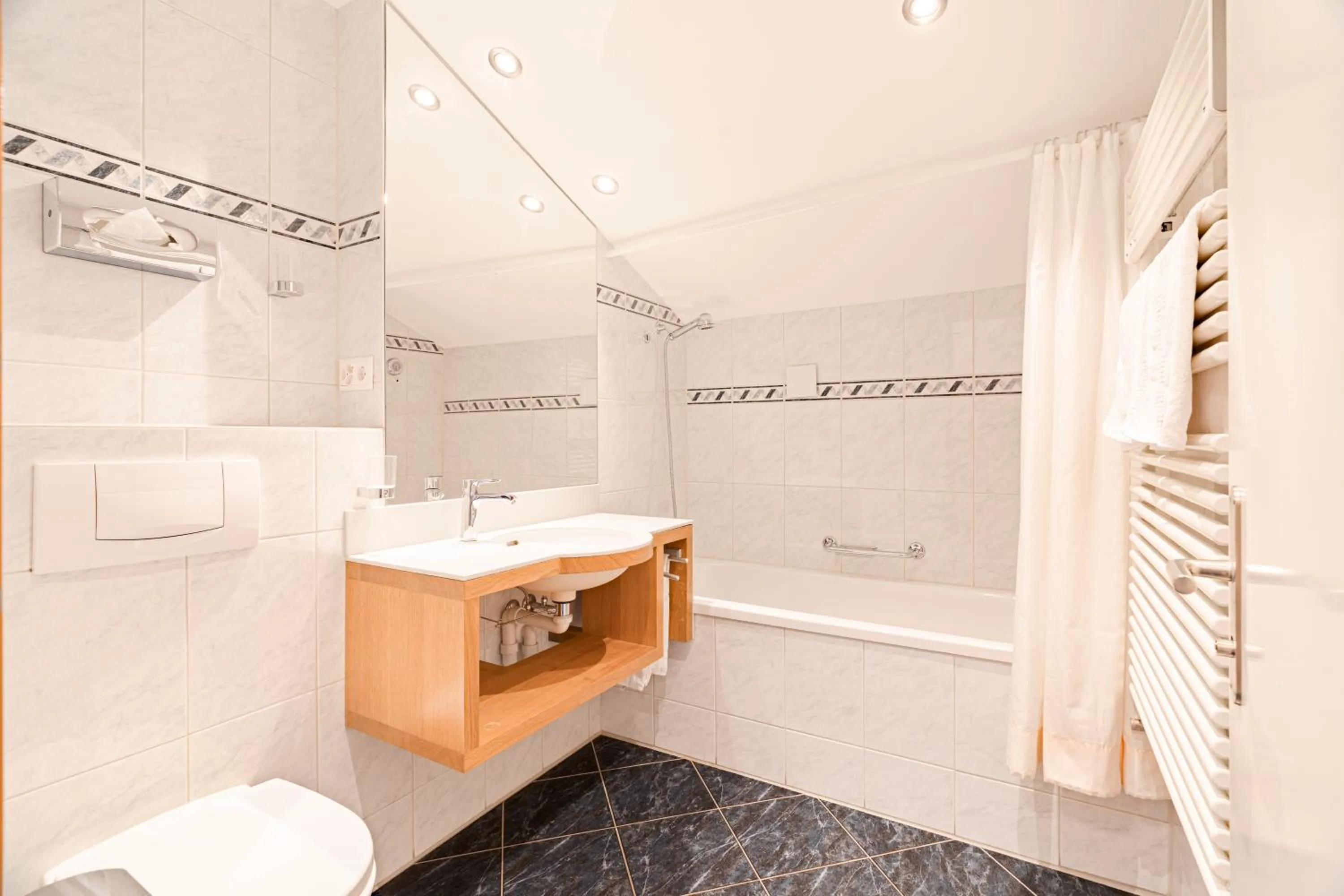 Bathroom in Hotel Parnass