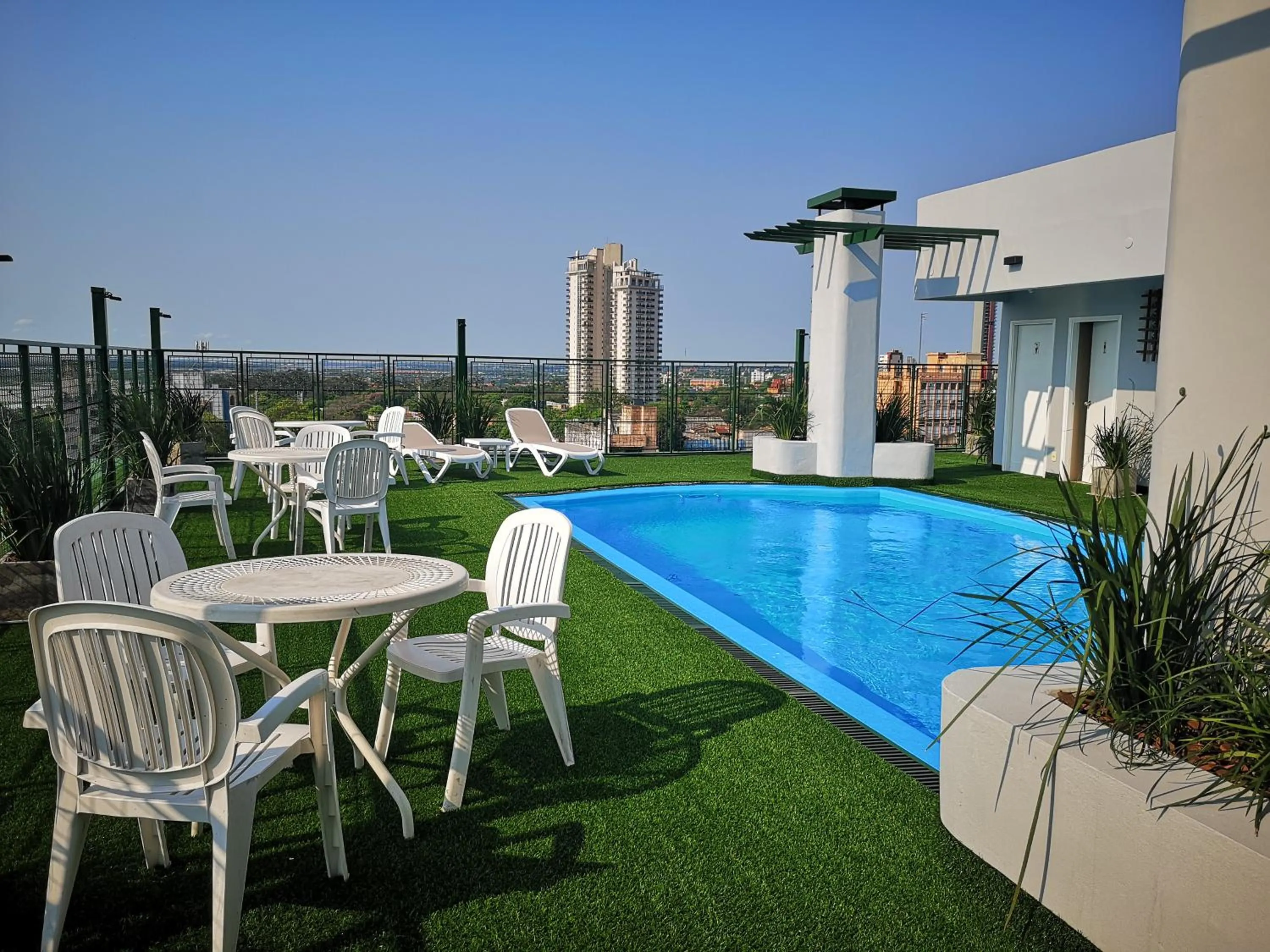 Swimming pool in Hotel Cecilia