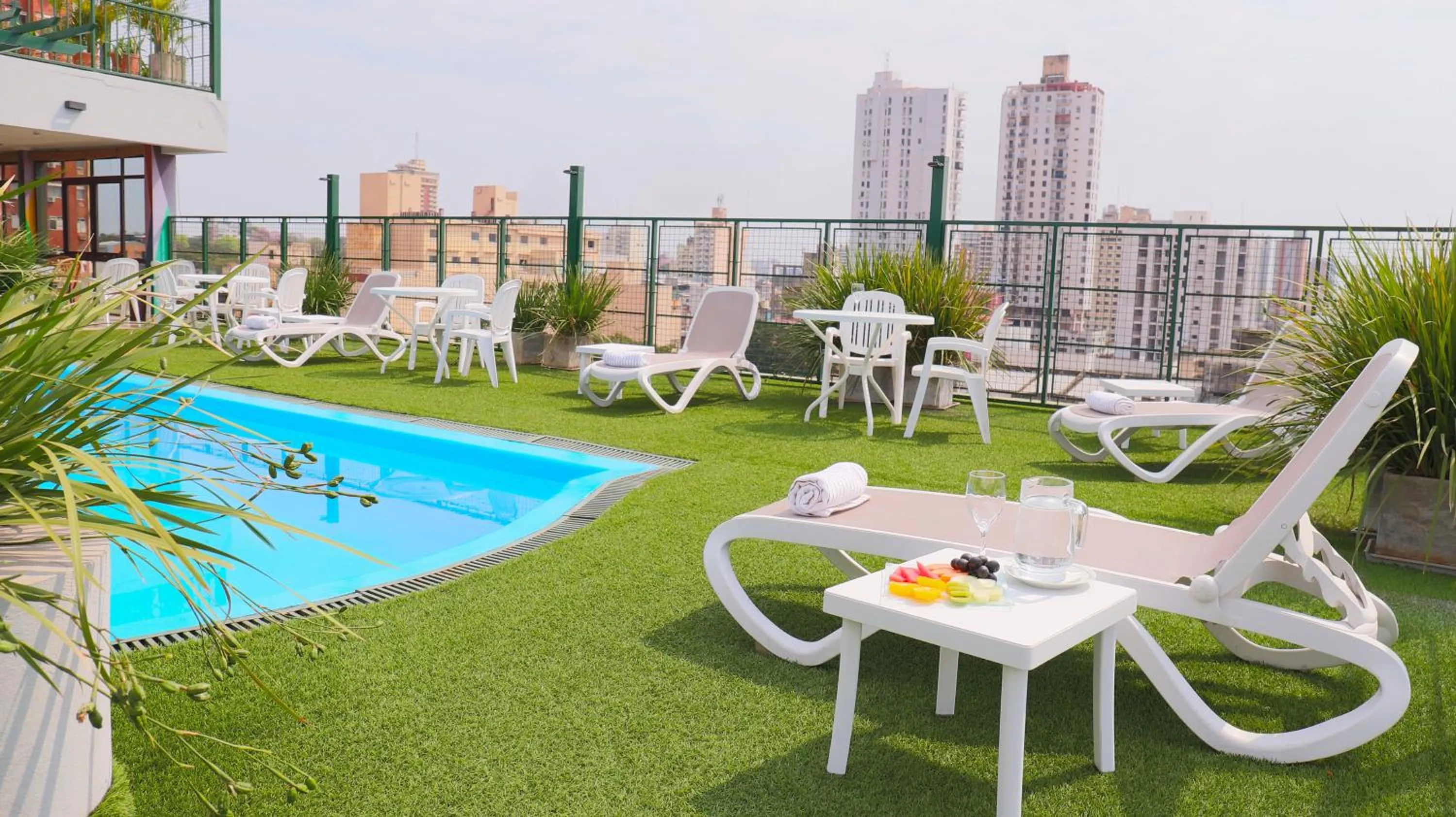 Swimming pool in Hotel Cecilia