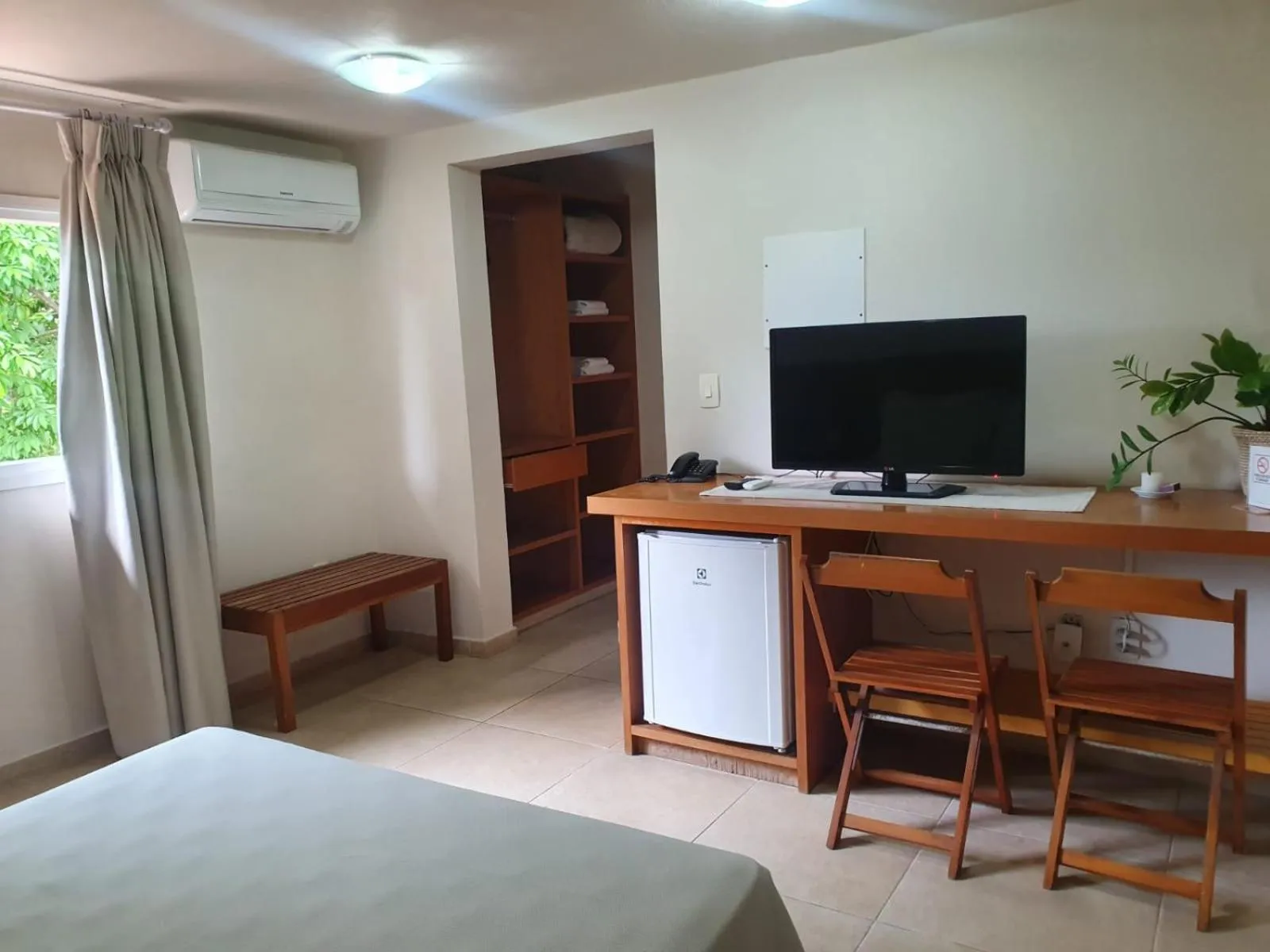 Bedroom, Bed in Ilha Deck Hotel