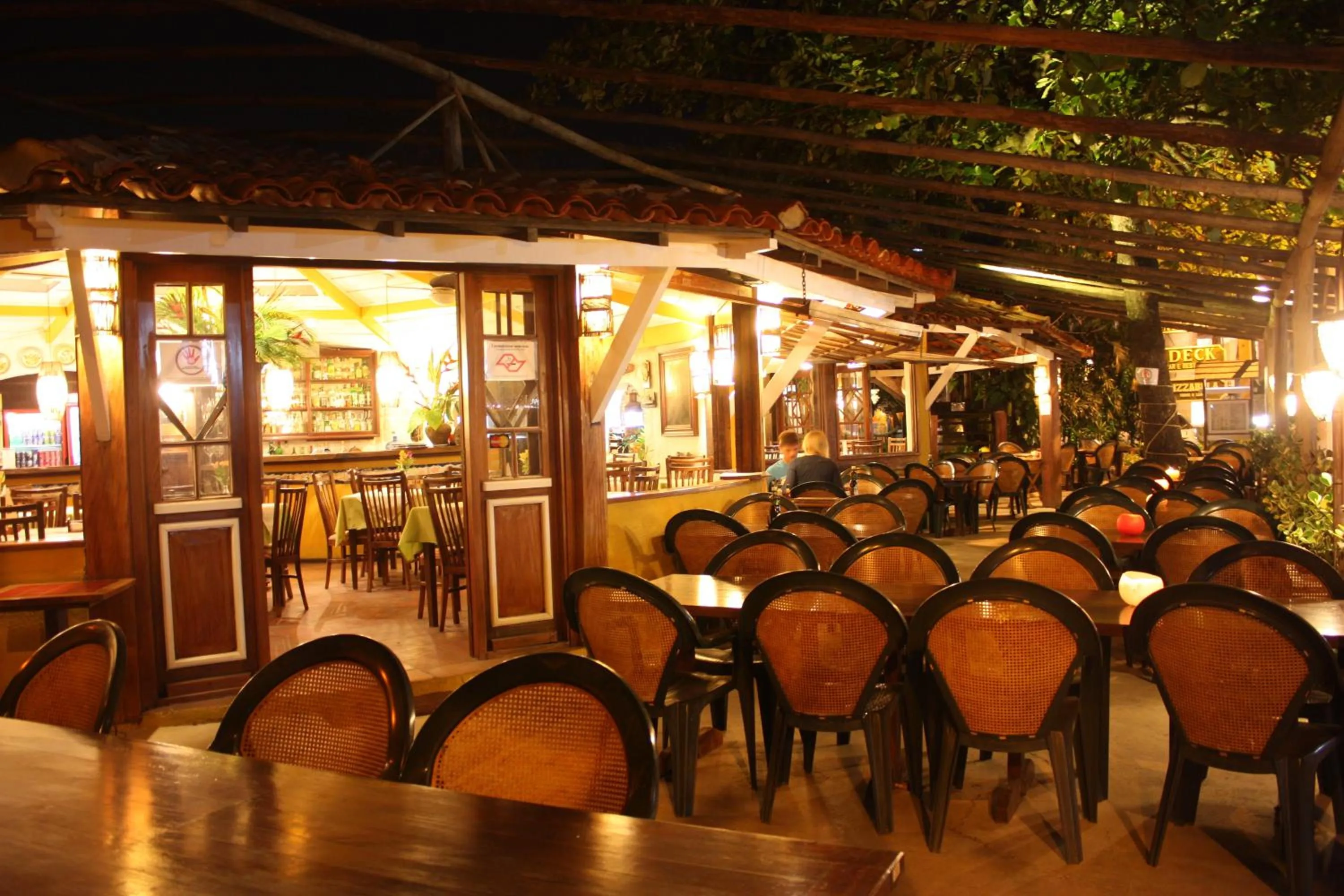 Patio in Ilha Deck Hotel