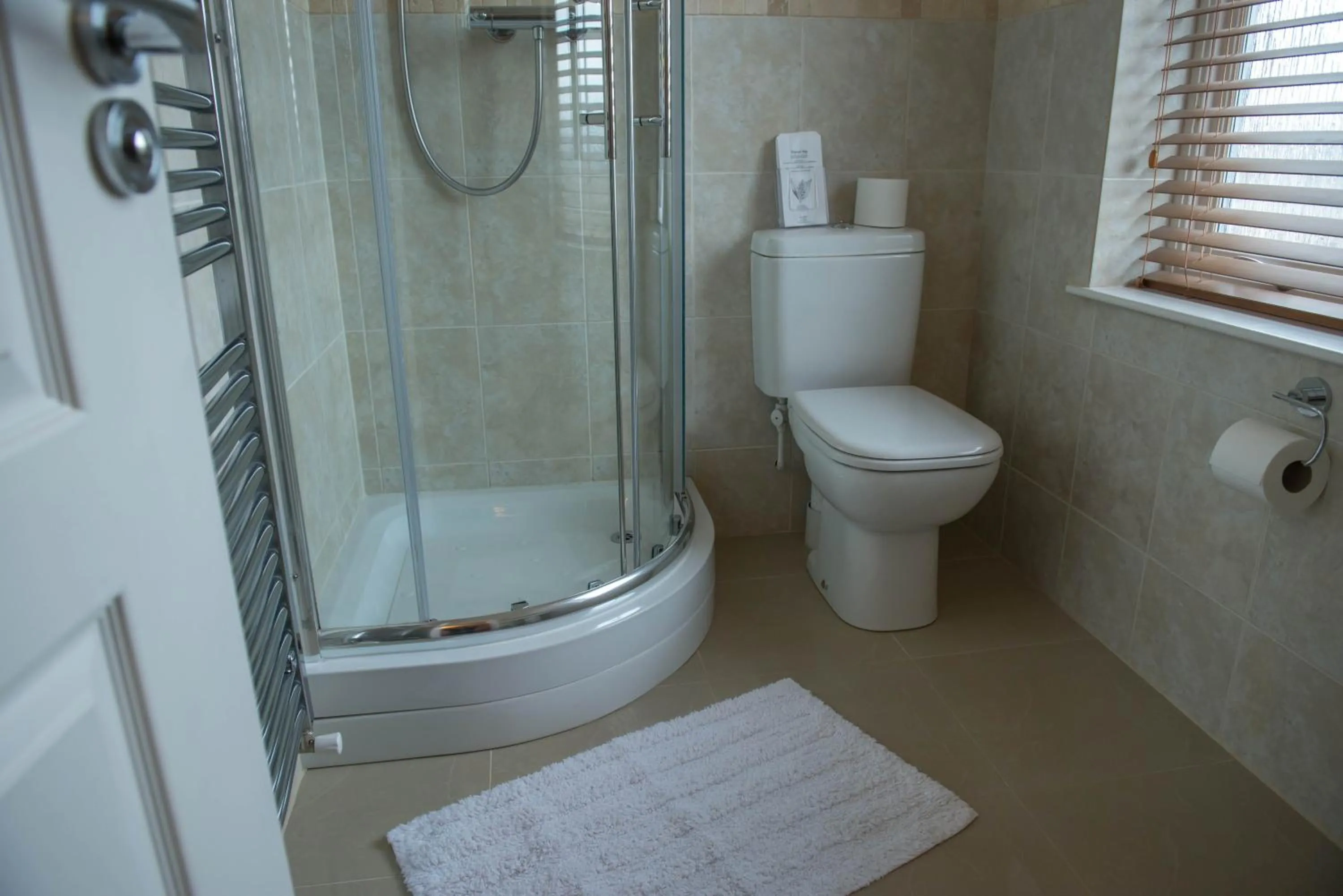 Shower in Ashbank Bed & Breakfast