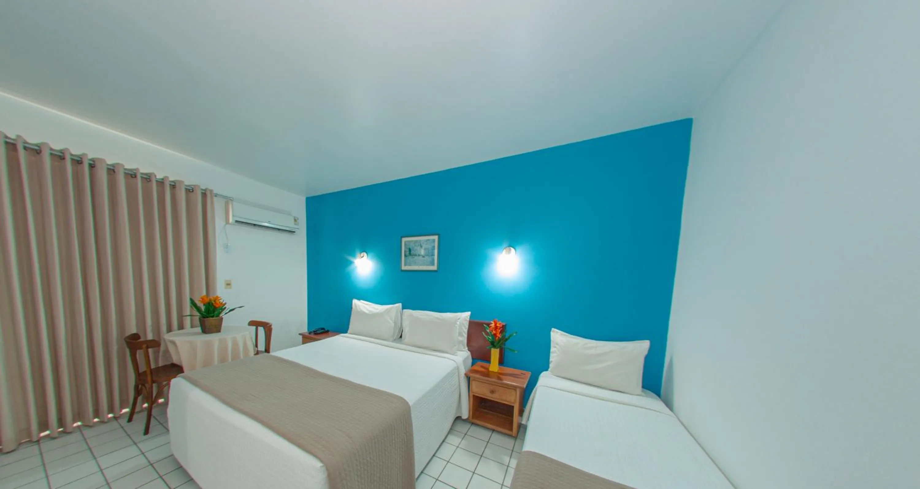 Bed in Sunshine Praia Hotel