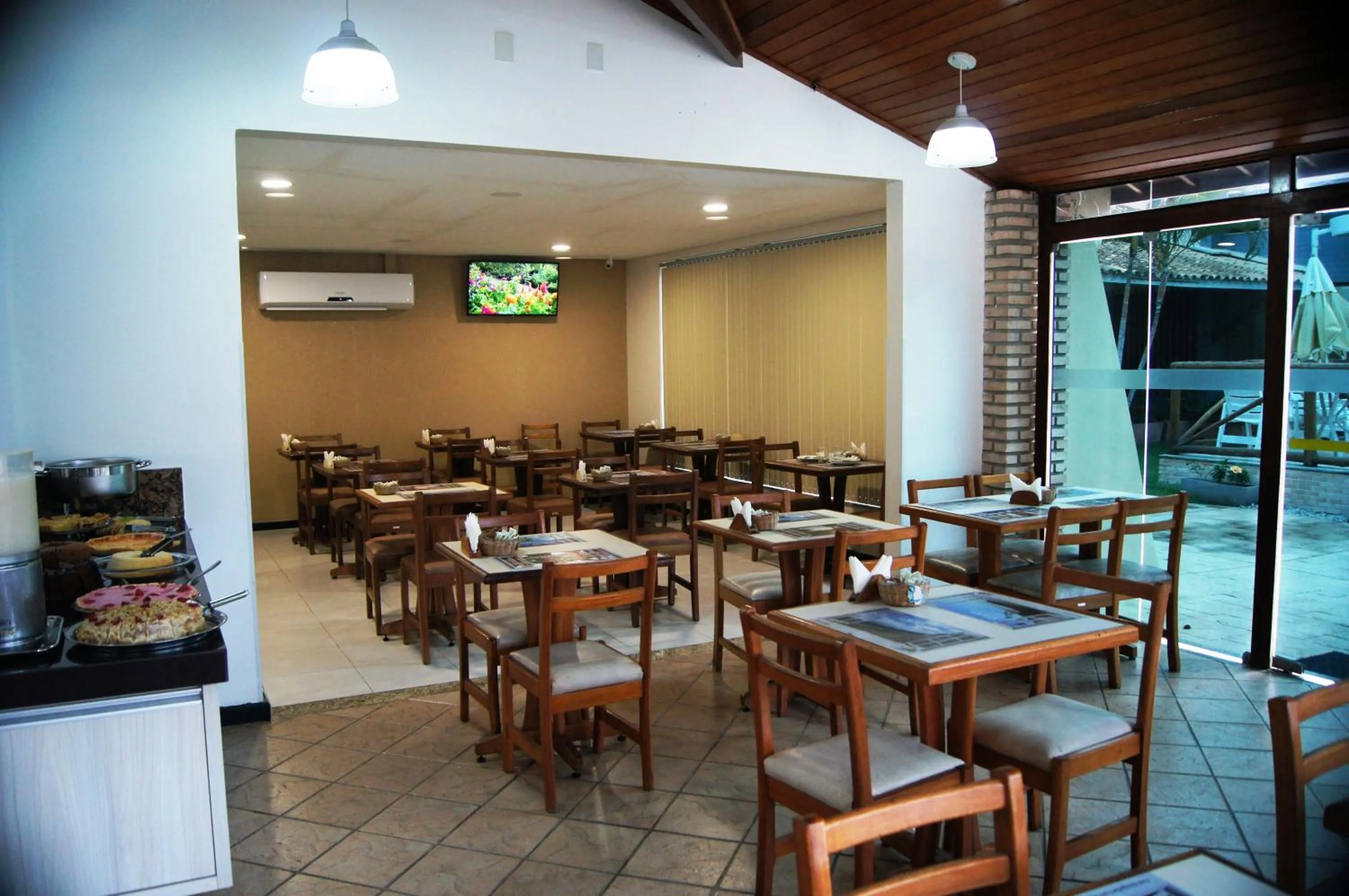 Restaurant/places to eat in Hotel Pousada do Sol
