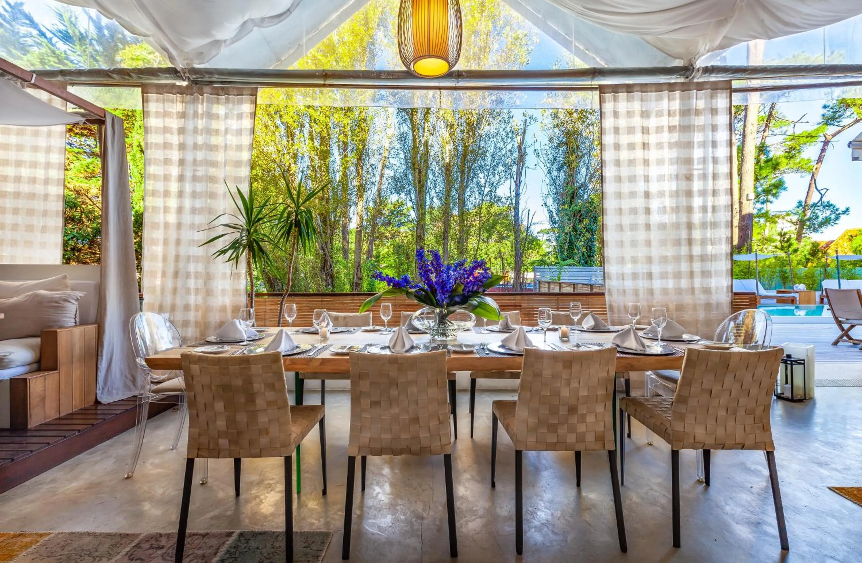 Restaurant/places to eat in AWA Boutique + Design Hotel