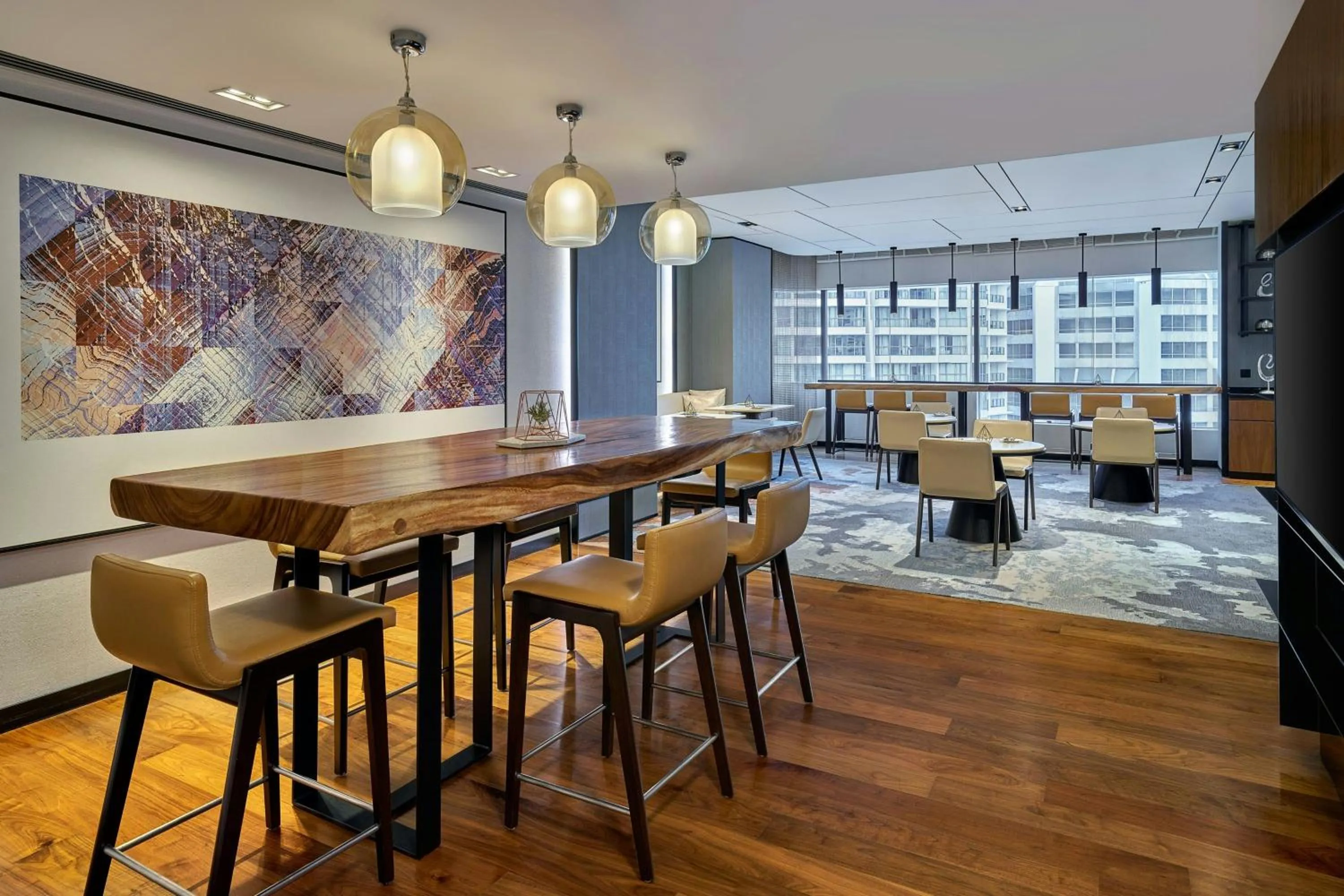 Lounge or bar in Renaissance Kuala Lumpur Hotel & Convention Centre