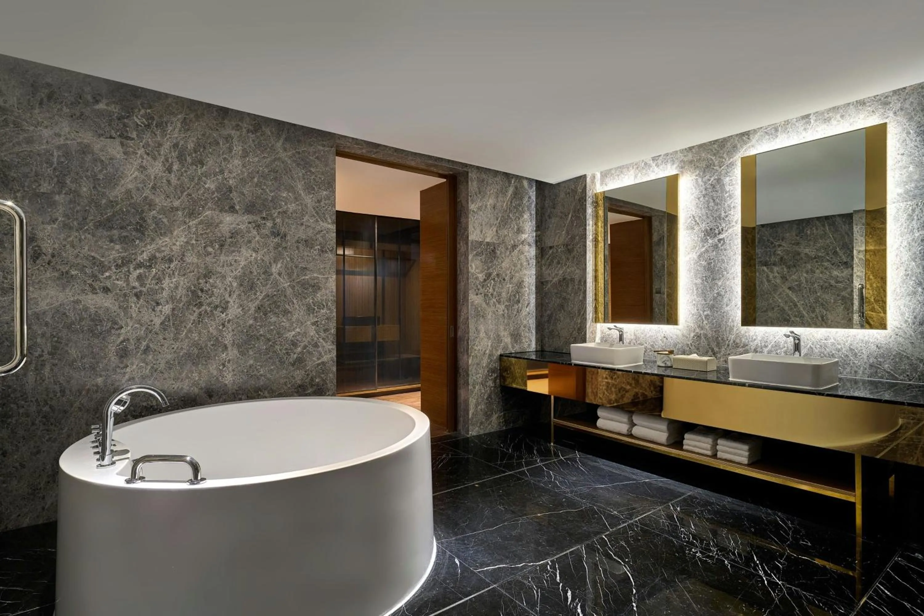 Bathroom in Renaissance Kuala Lumpur Hotel & Convention Centre