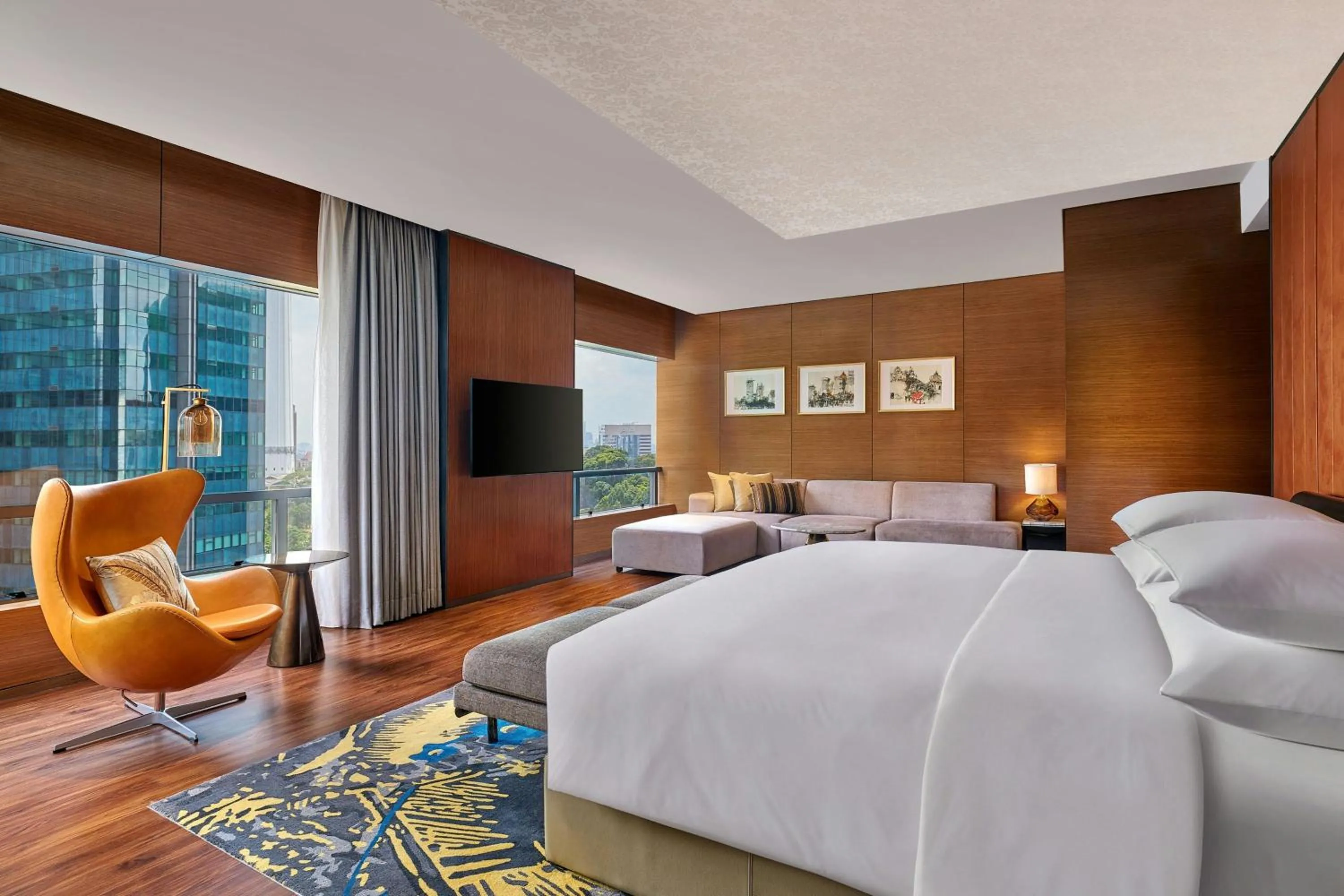 Bedroom, Bed in Renaissance Kuala Lumpur Hotel & Convention Centre