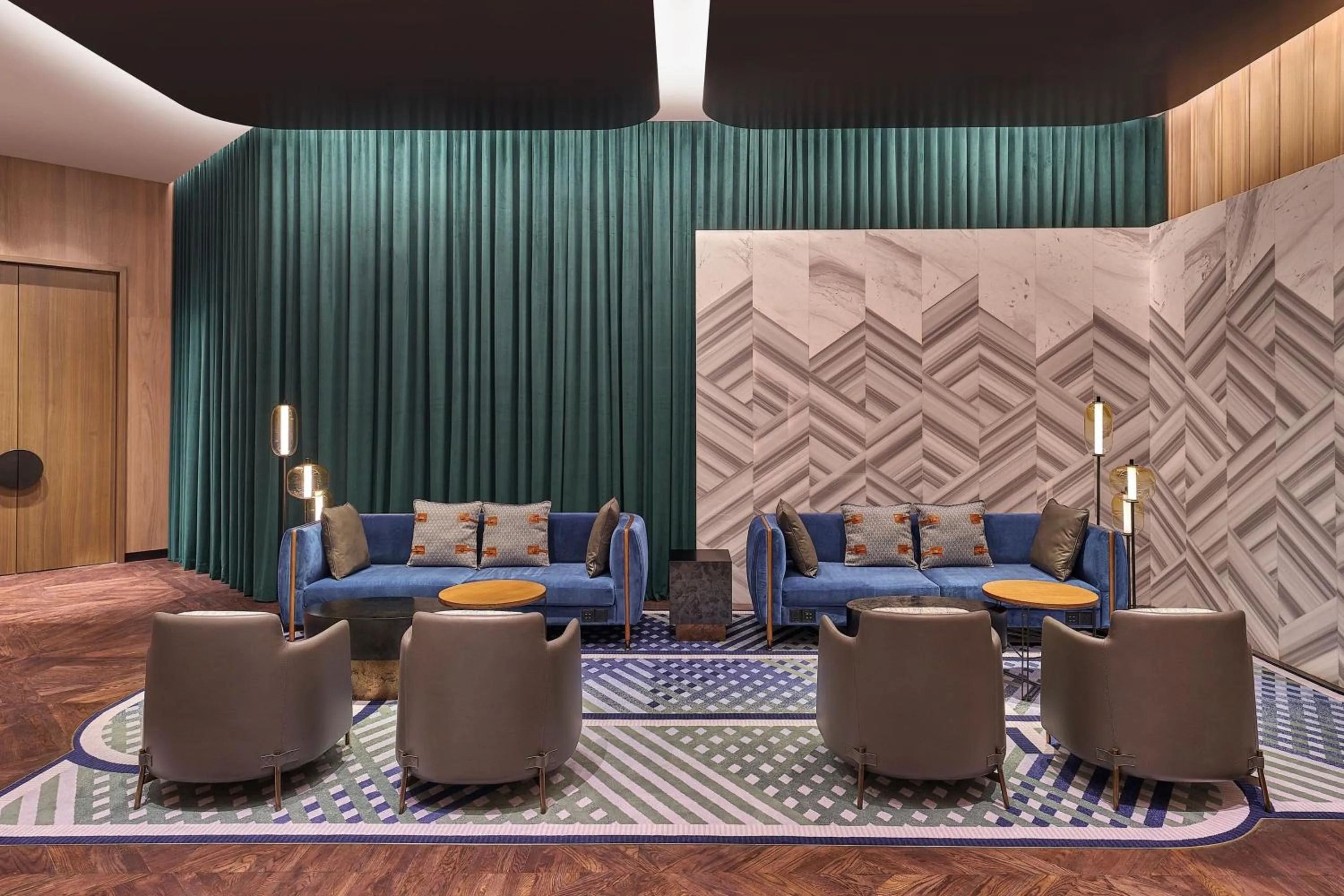 Lounge or bar in Renaissance Kuala Lumpur Hotel & Convention Centre