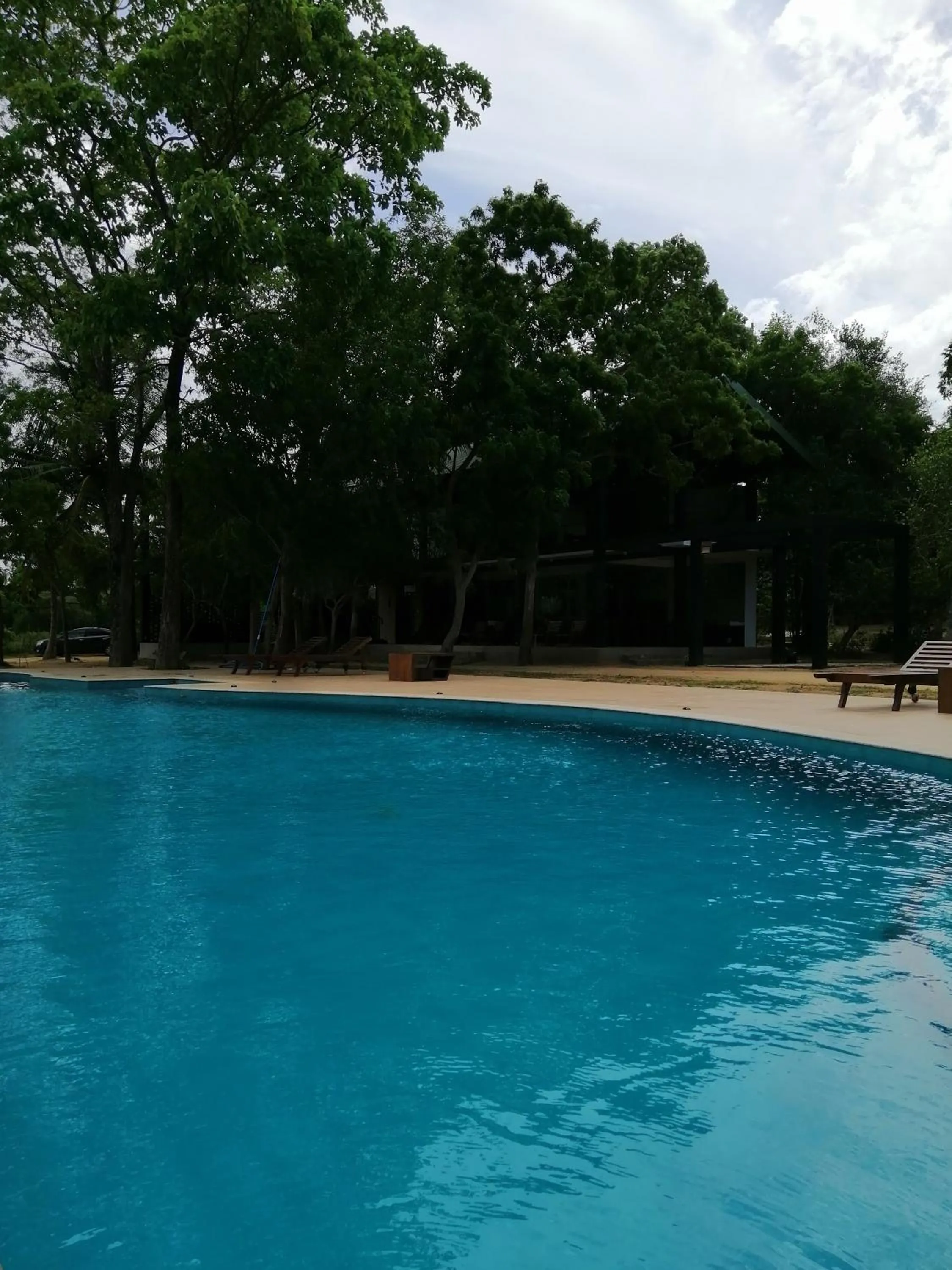 Swimming pool in Breezy Lake