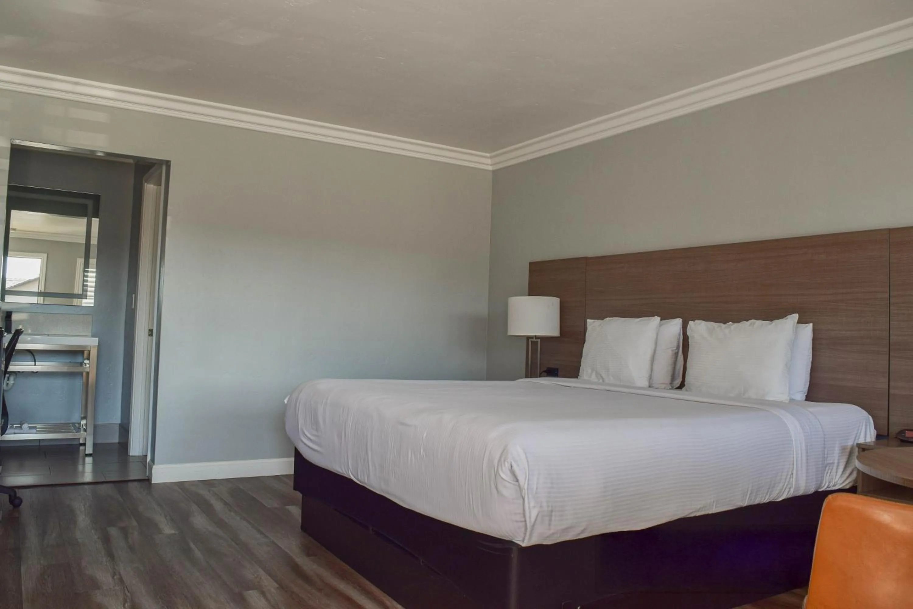 Bed in Lone Oak Lodge