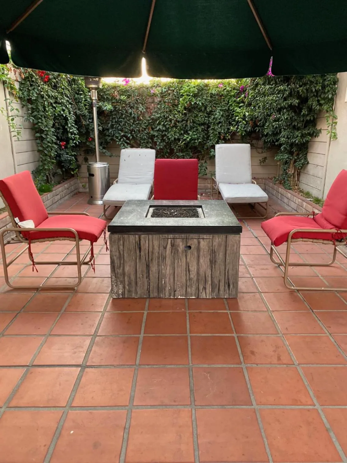 BBQ facilities in Lone Oak Lodge