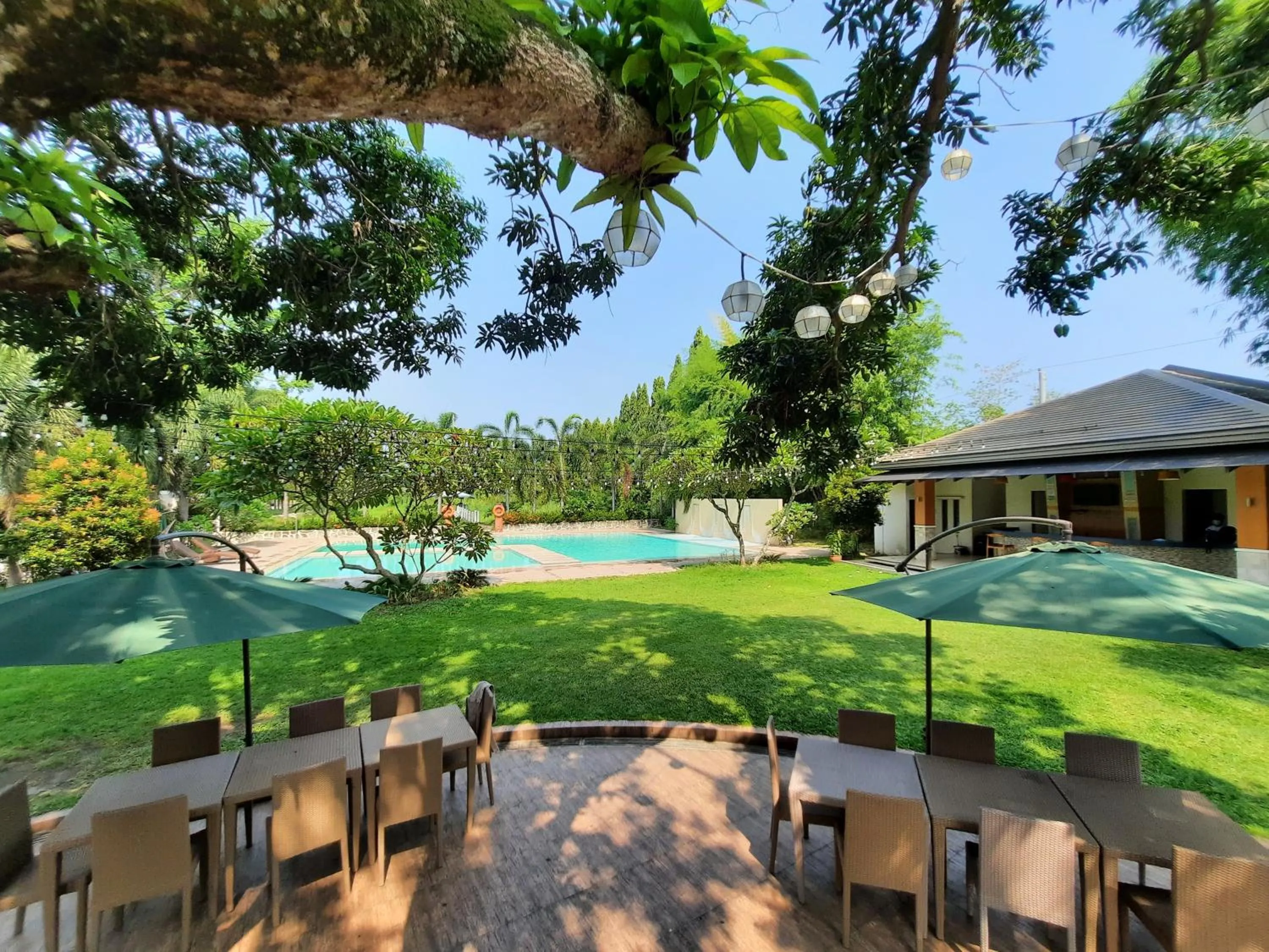 Garden, Pool View in The Farmhouse By EDL