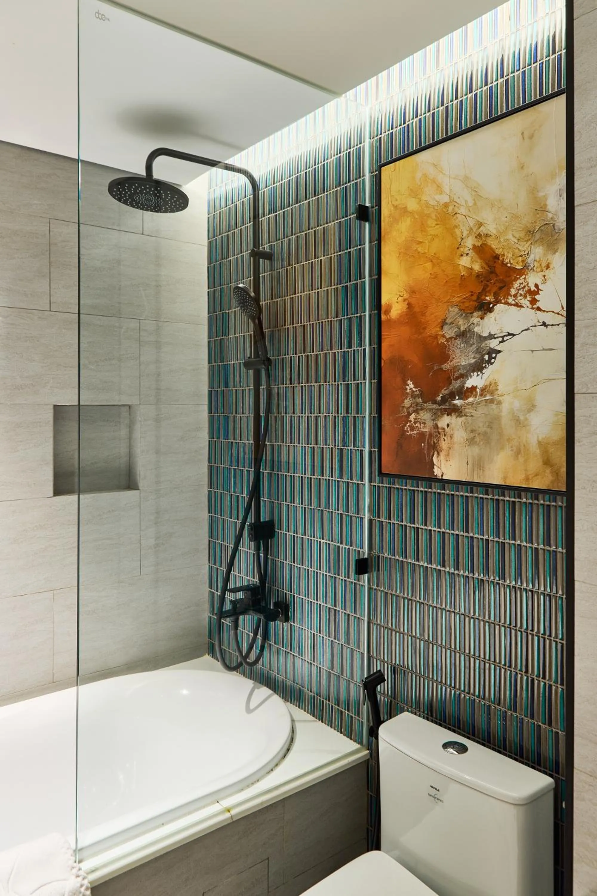 Shower in Central Park Saigon Hotel