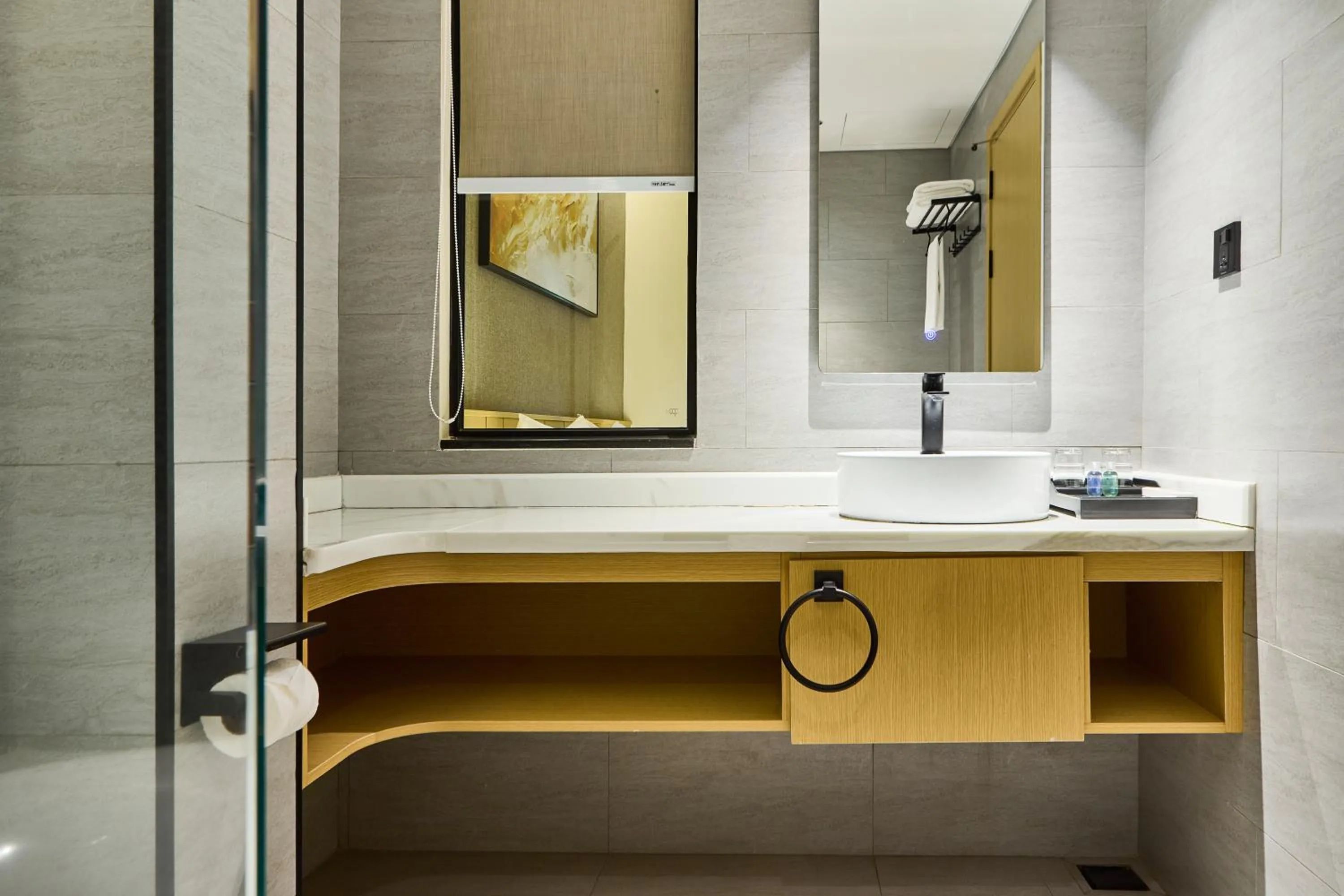 Bathroom in Central Park Saigon Hotel