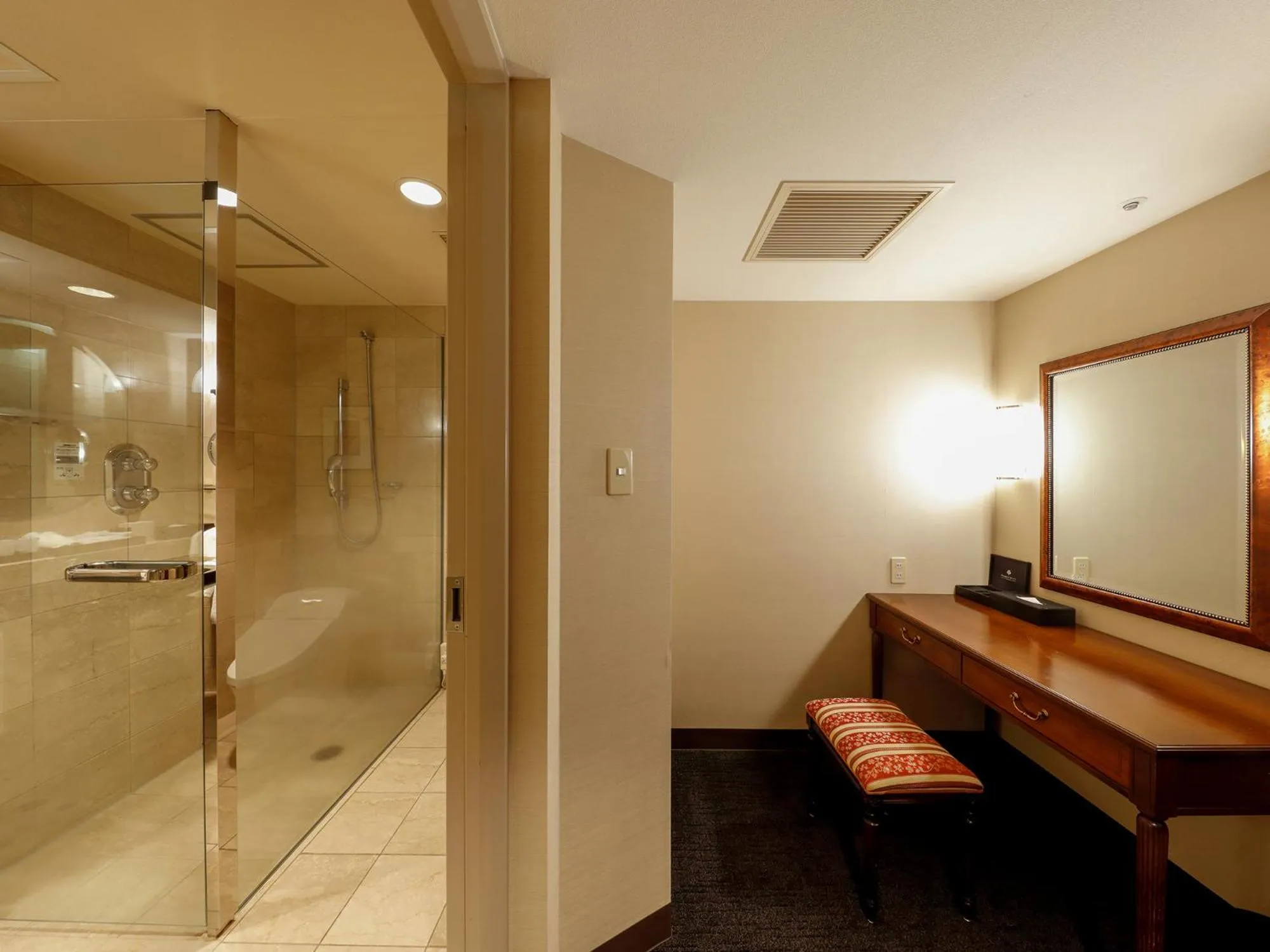 Photo of the whole room in Premier Hotel -Tsubaki- Sapporo