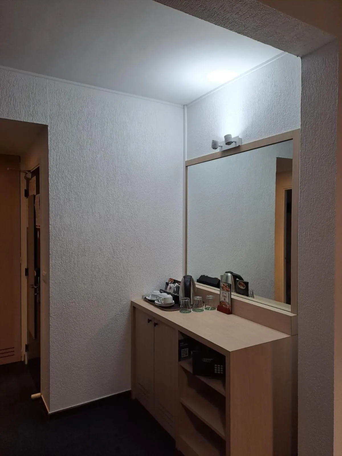 Bedroom in Hotel Le Paris