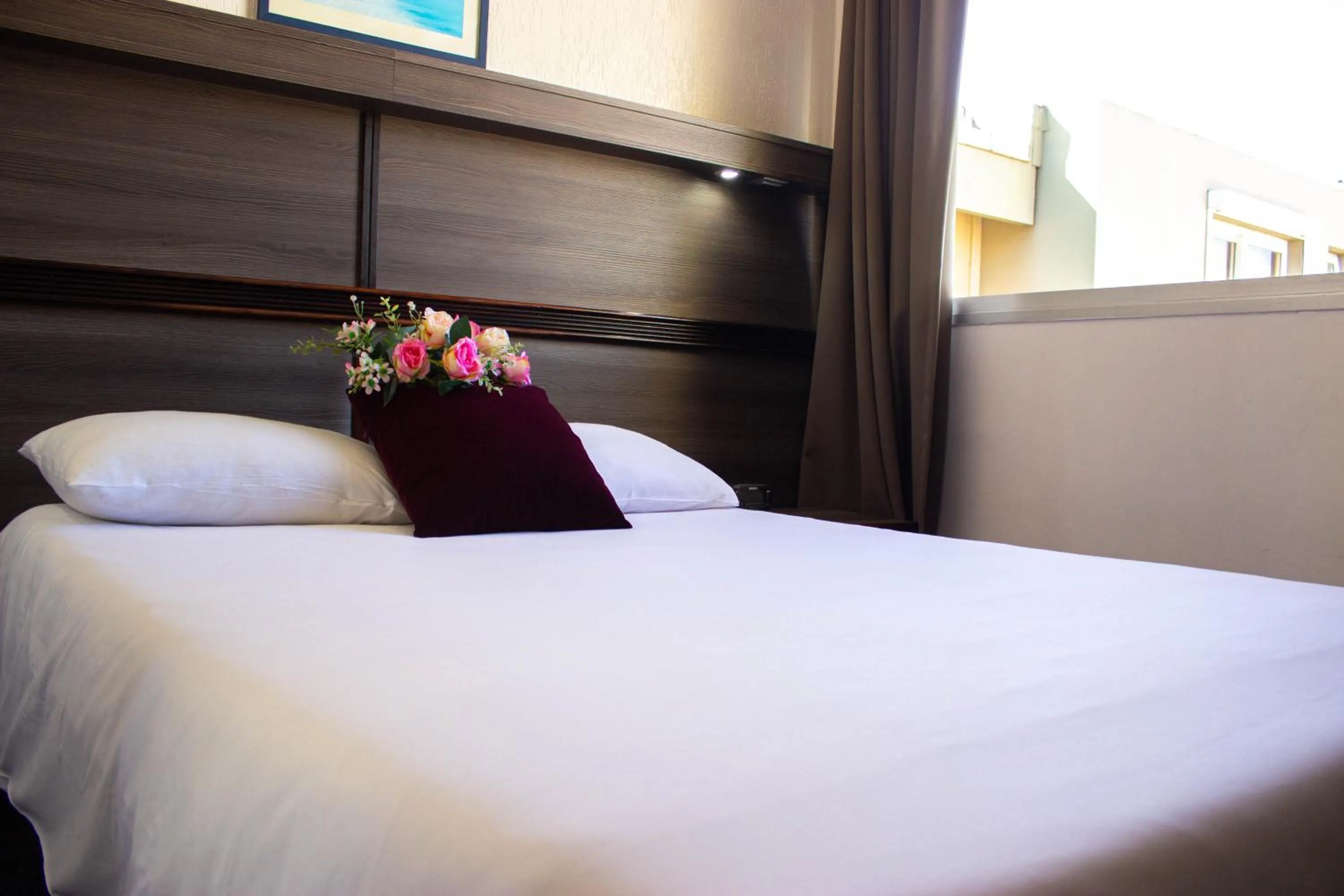 Bedroom, Bed in Hotel Le Paris