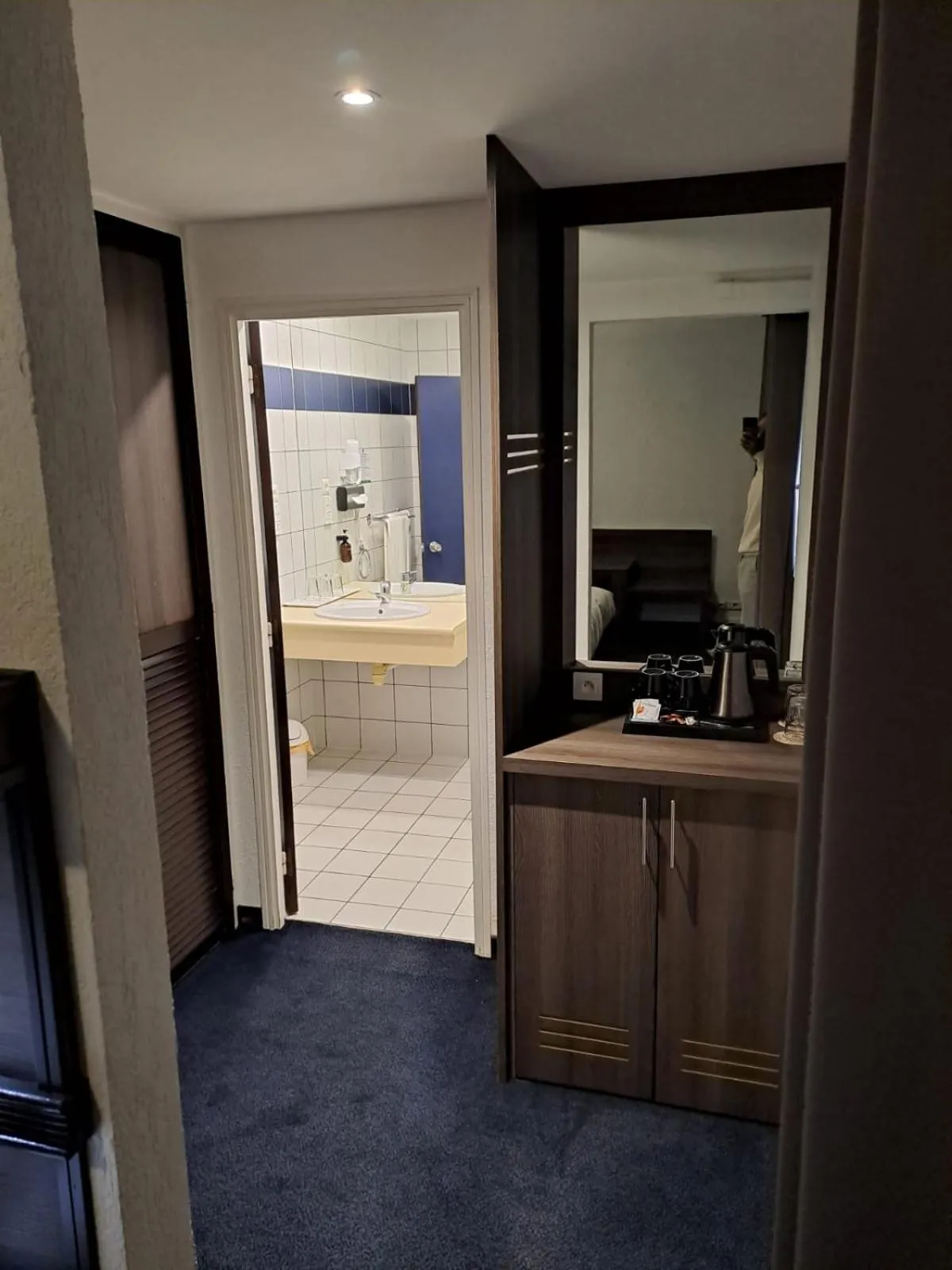 Bedroom in Hotel Le Paris