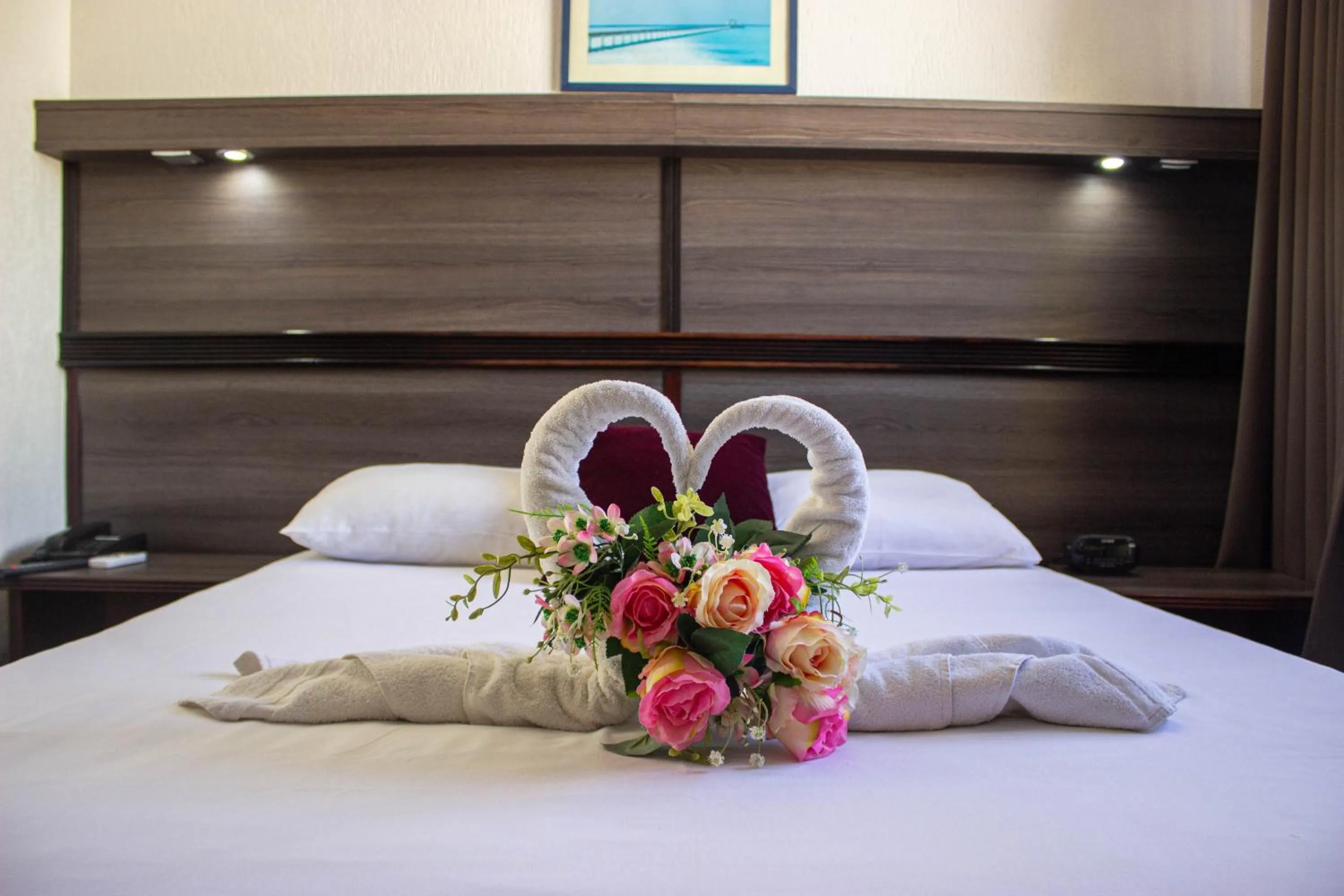 Bedroom, Bed in Hotel Le Paris