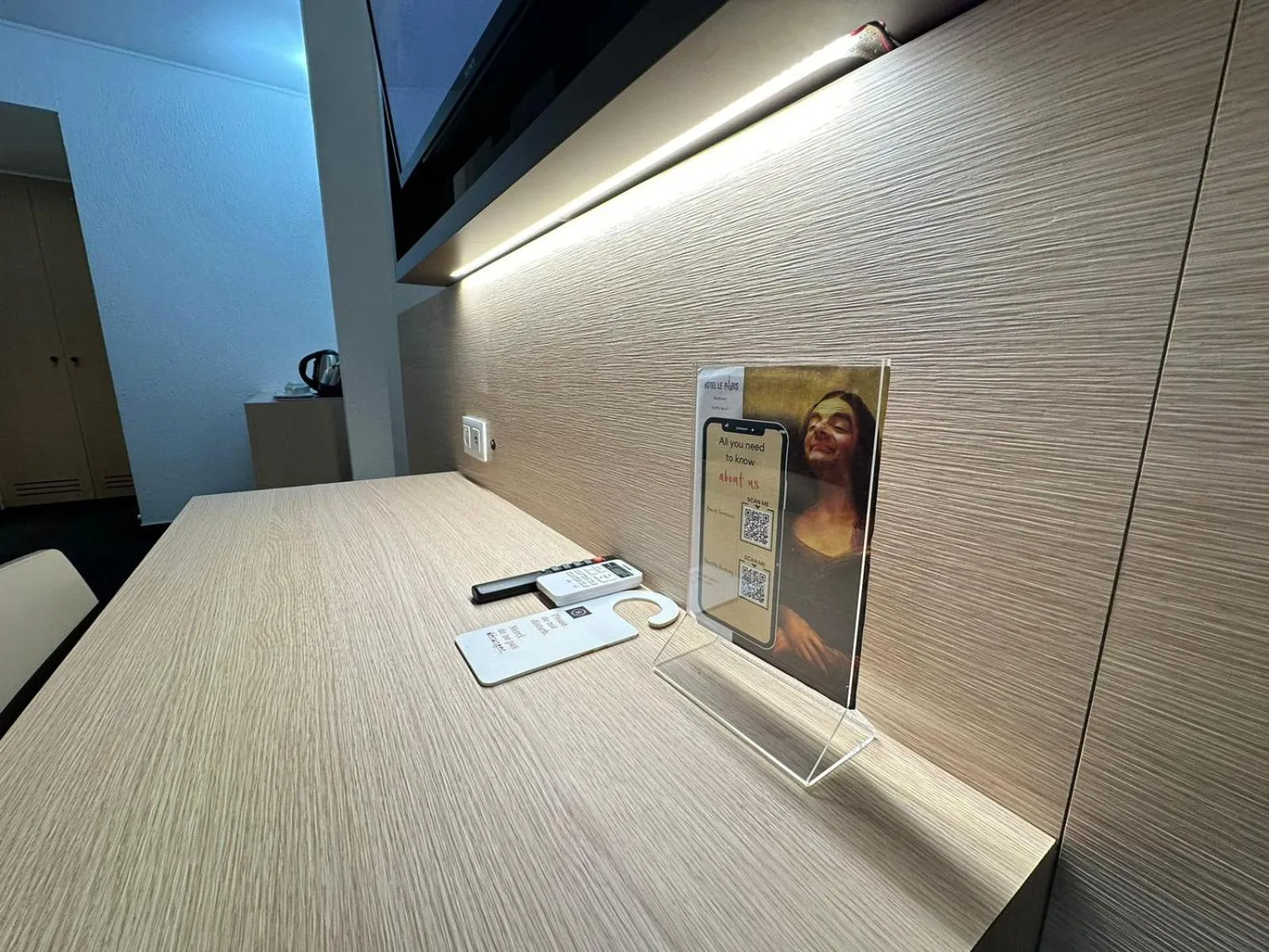 Bedroom in Hotel Le Paris