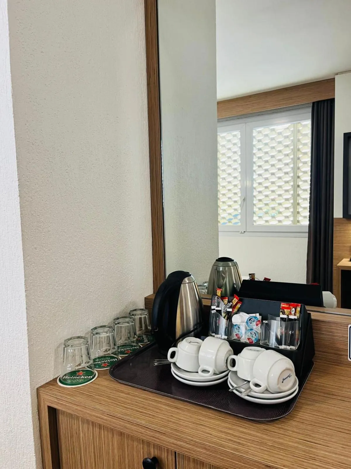 Coffee/tea facilities in Hotel Le Paris