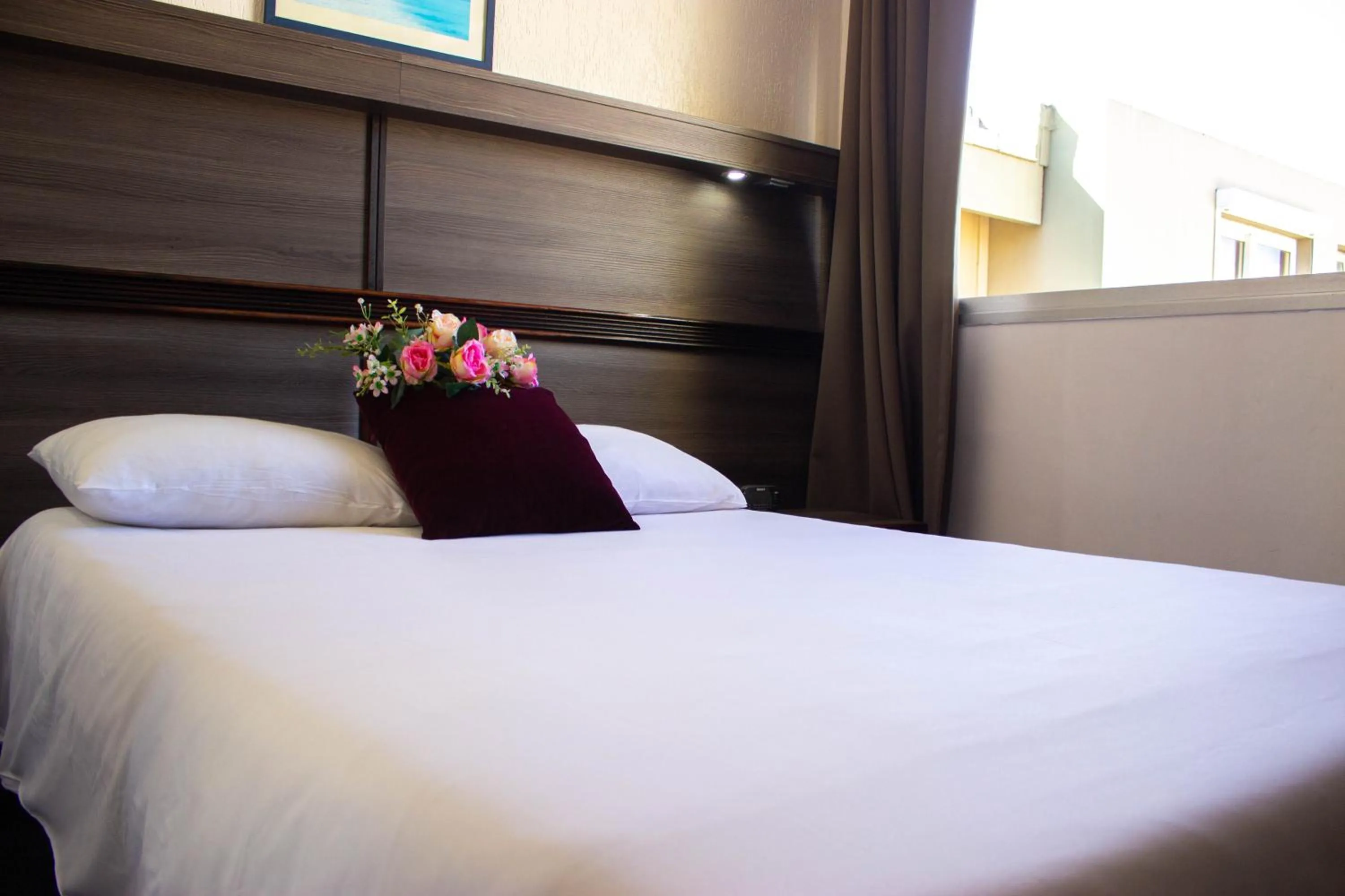 Bedroom, Bed in Hotel Le Paris