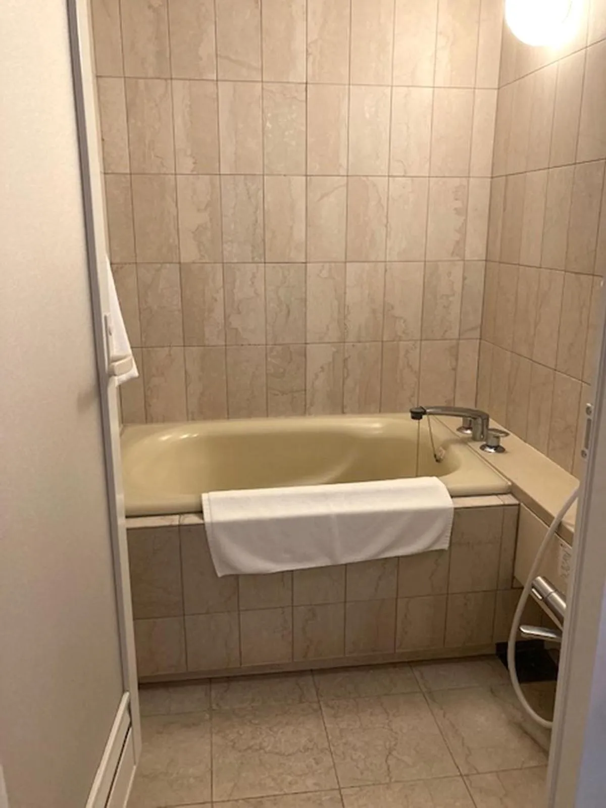 Shower in Hotel Seawave Beppu