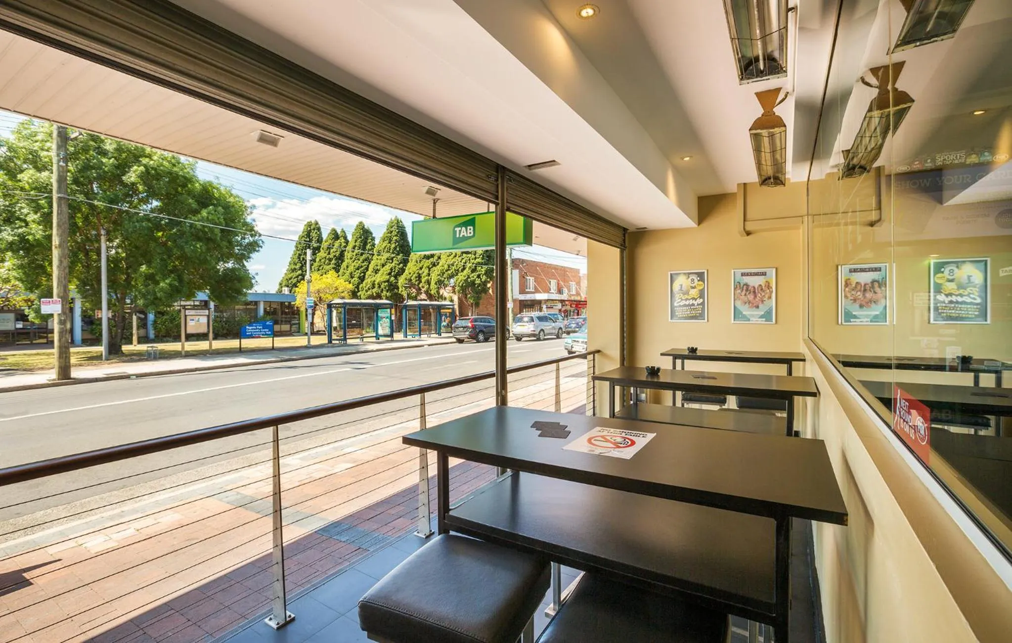 Restaurant/places to eat in Nightcap at Regents Park Hotel