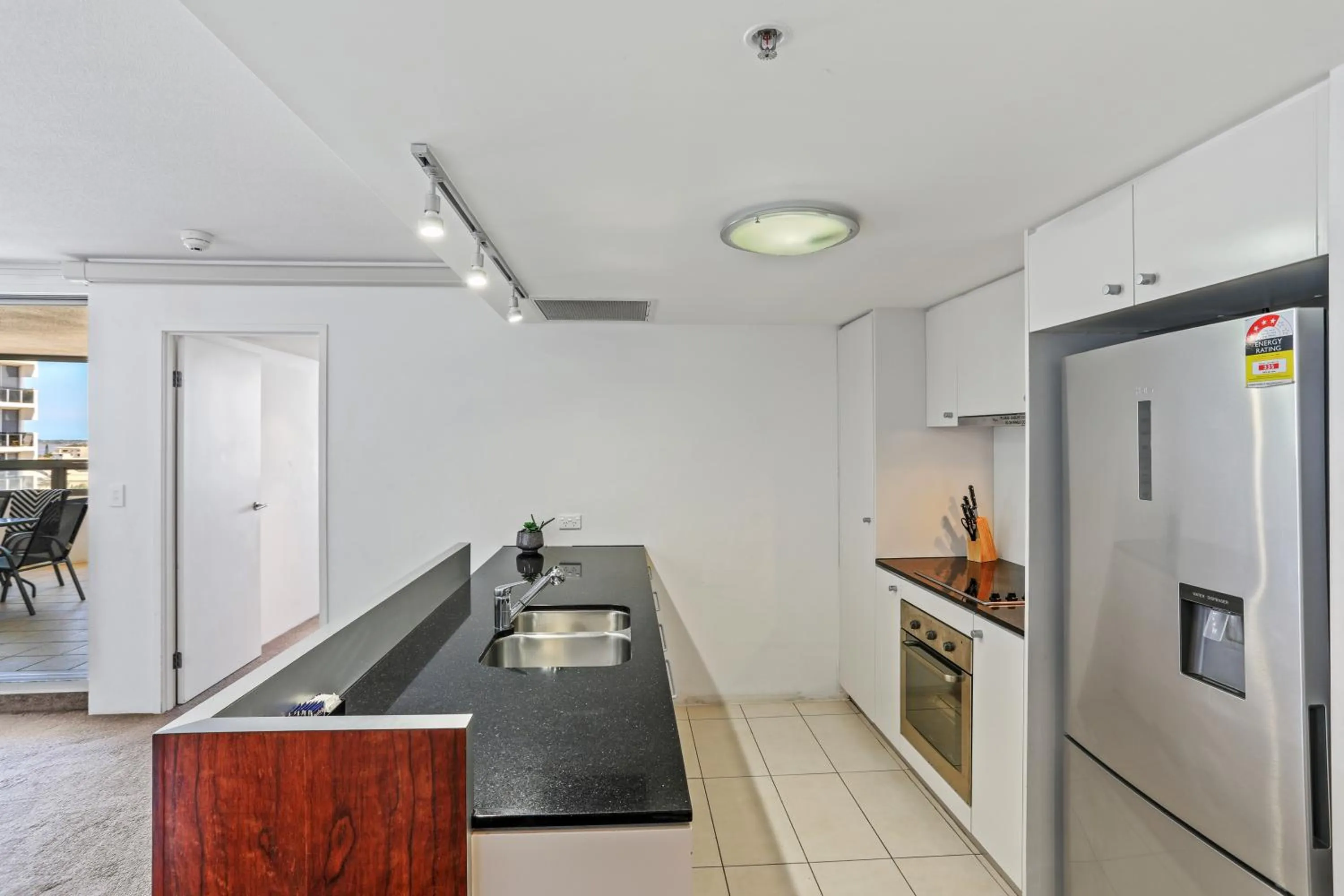 Kitchen or kitchenette in Tweed Ultima Apartments