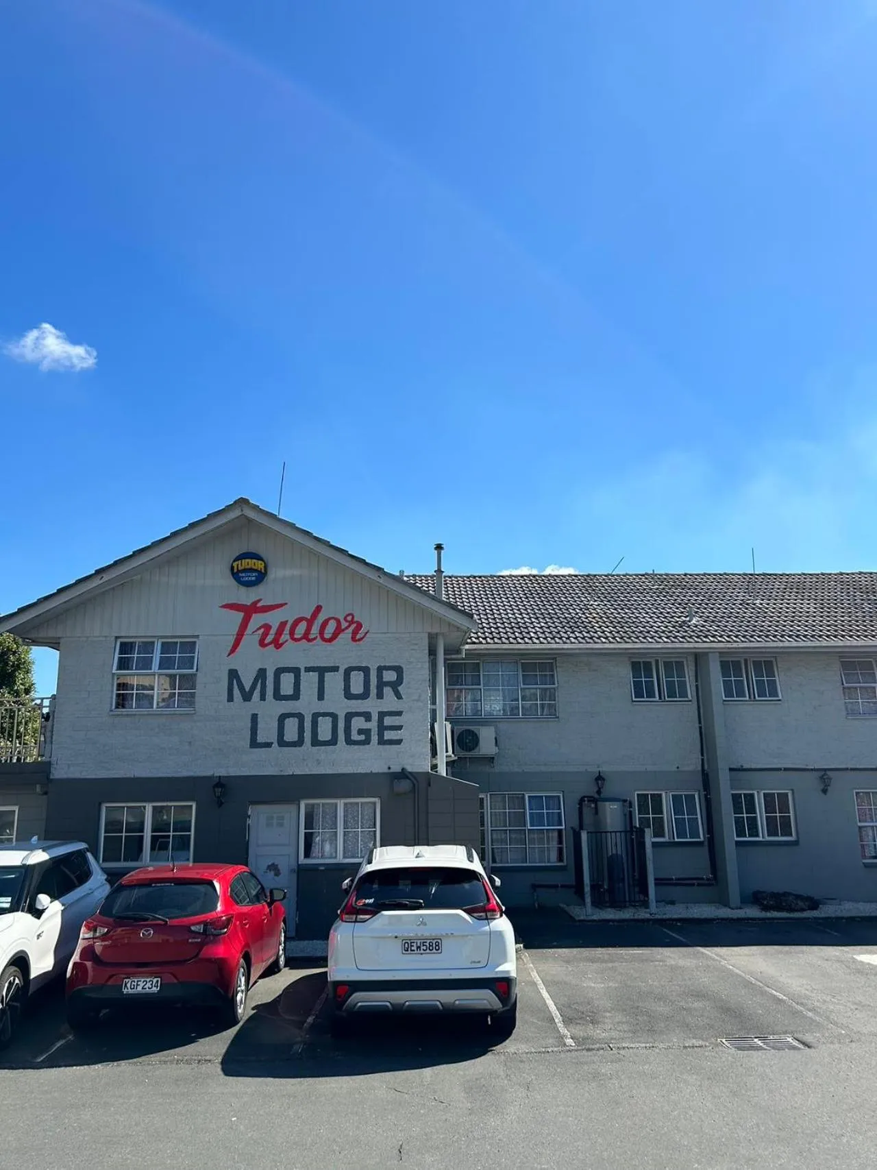 Property building in Tudor Motor Lodge