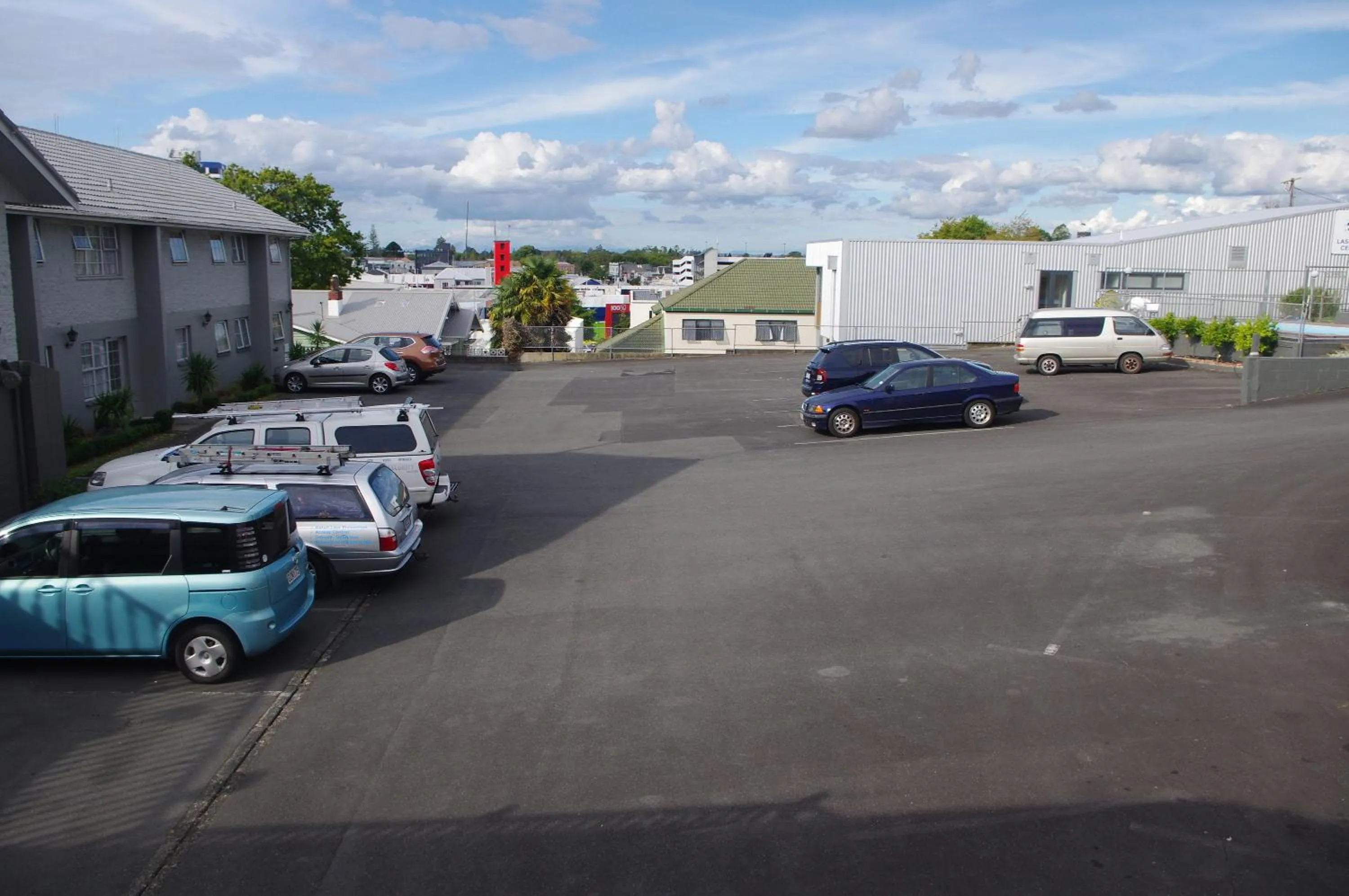 Property building in Tudor Motor Lodge