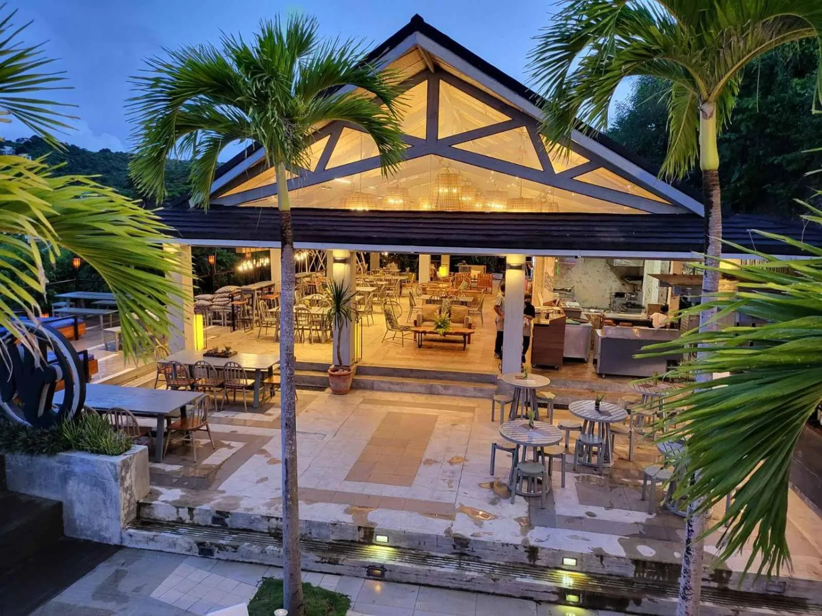 Restaurant/places to eat in Fairways and Bluewater Boracay