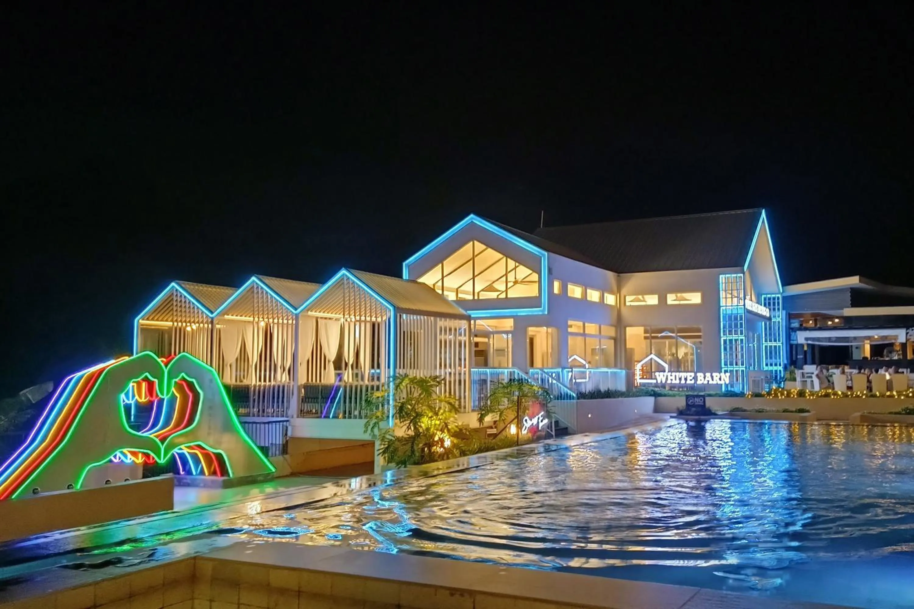 Restaurant/places to eat in Fairways and Bluewater Boracay