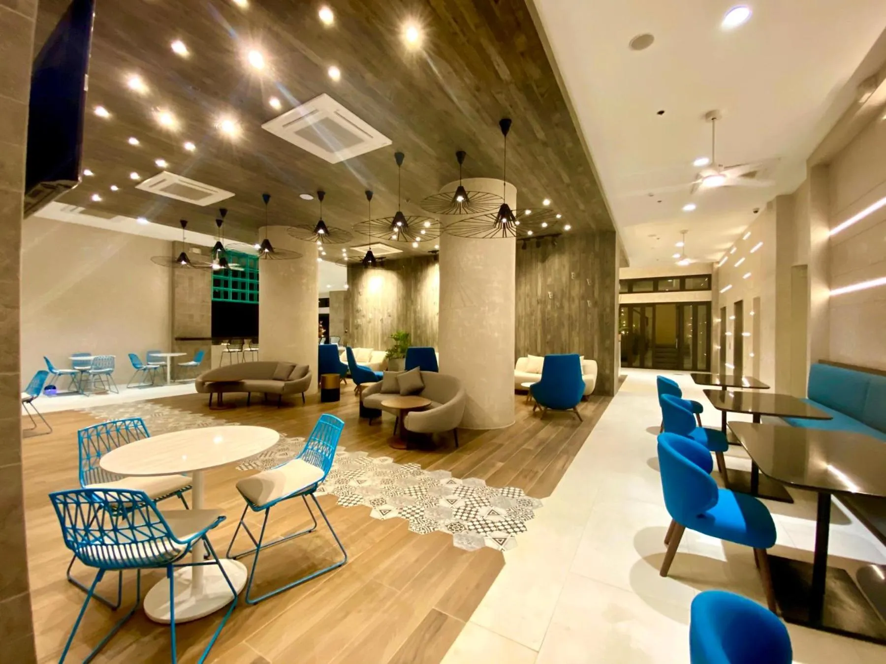 Lobby or reception in Fairways and Bluewater Boracay