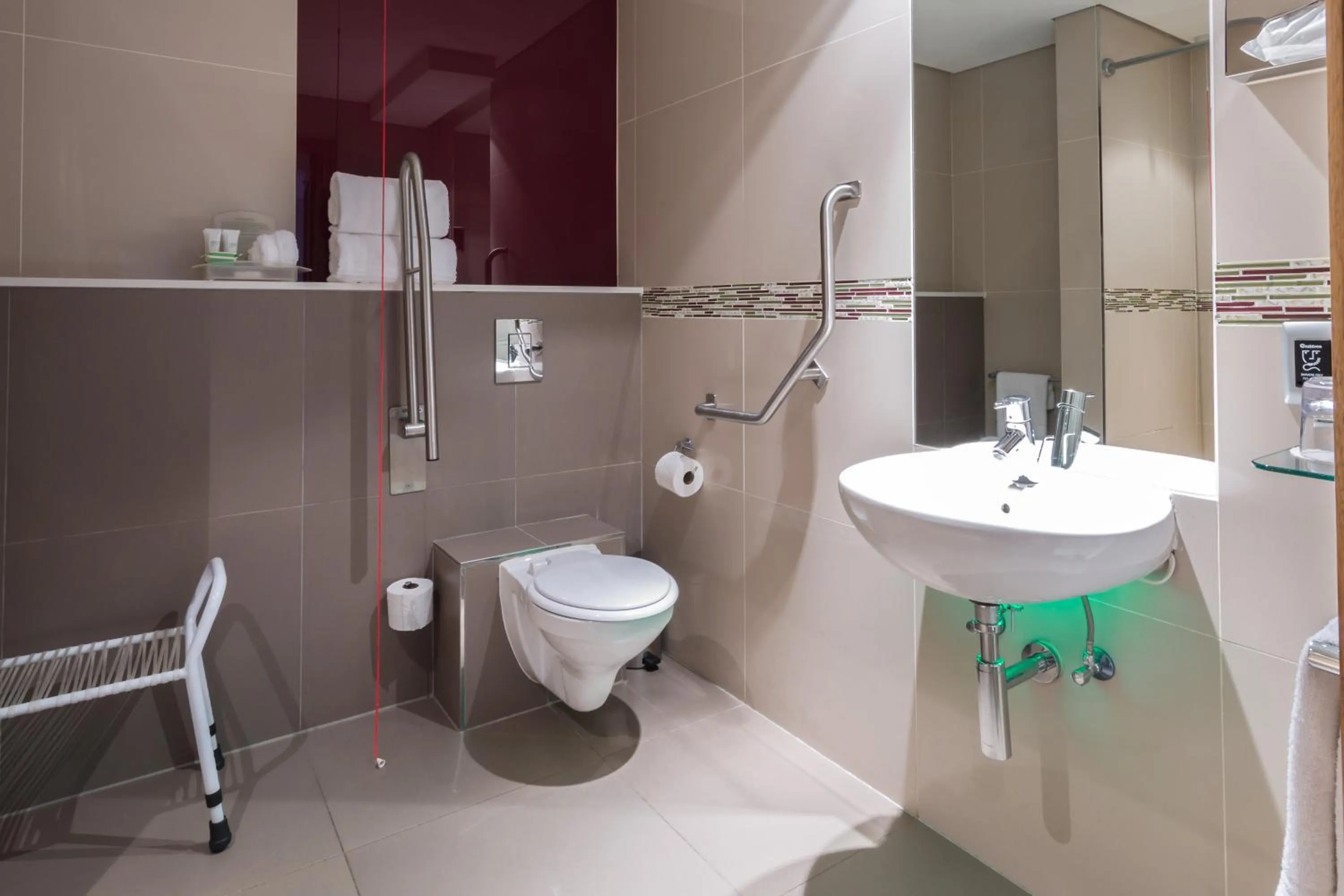 Photo of the whole room in Holiday Inn Johannesburg-Rosebank by IHG