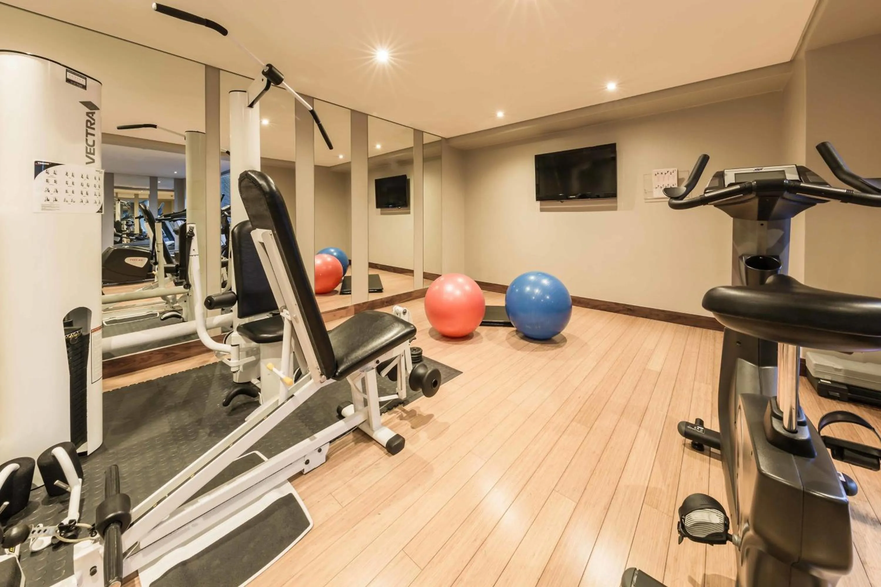 Fitness centre/facilities in Holiday Inn Johannesburg-Rosebank by IHG