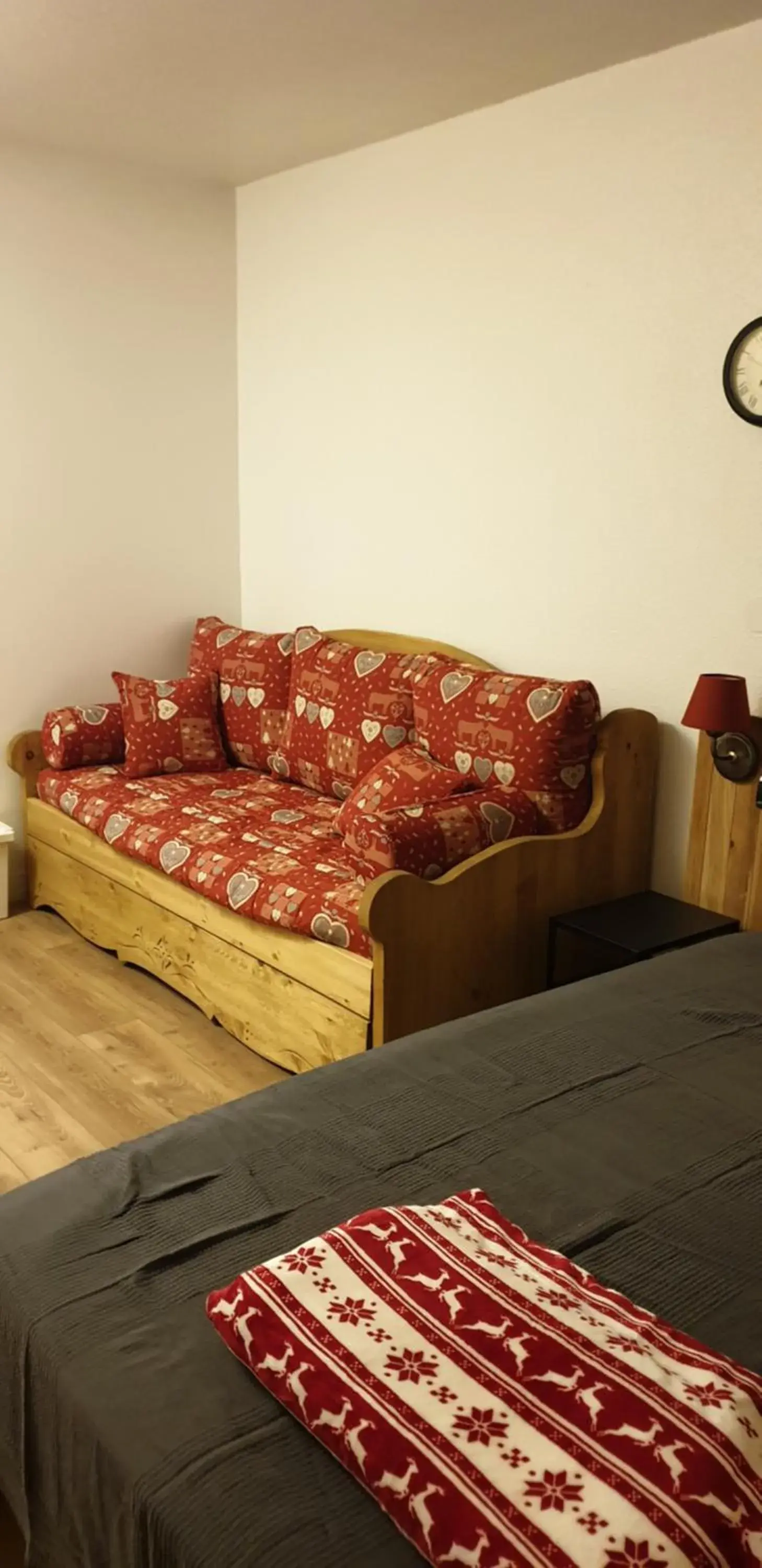 Double Room with Balcony in Résidence le Galaxie Double Room with Balcony in Résidence le Galaxie